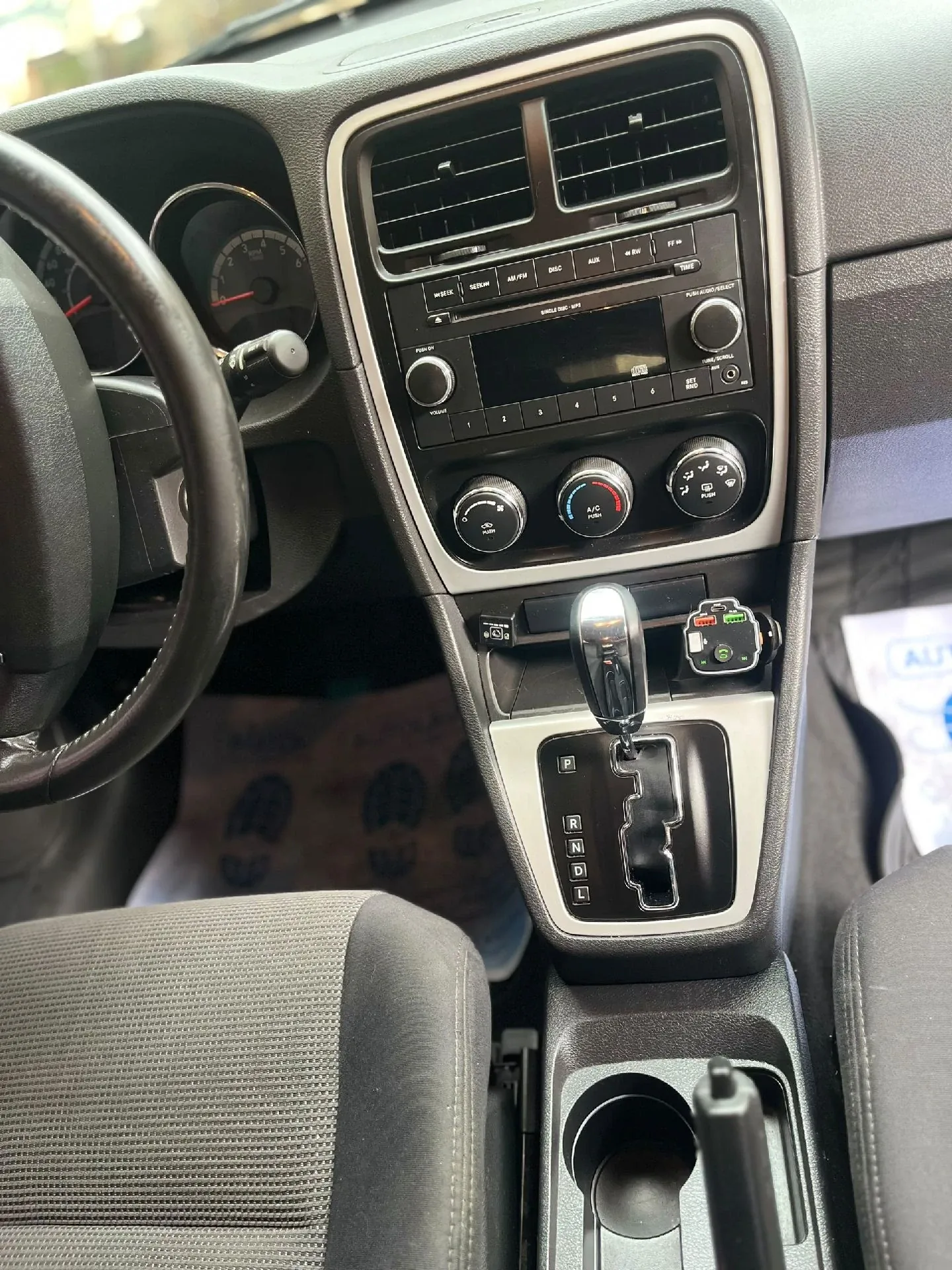Sedán Dodge Caliber 2020 LE en Caracas — foto 6