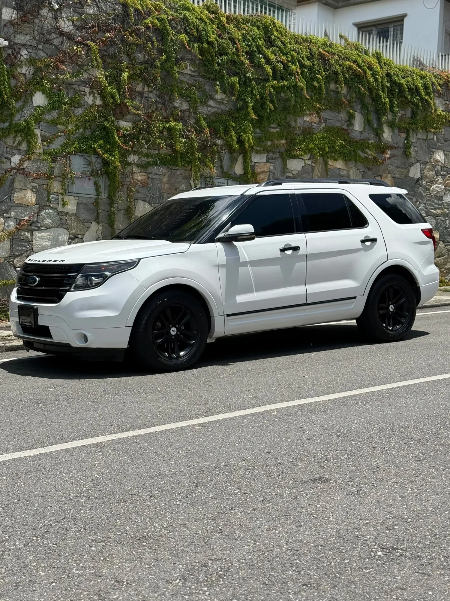 Camioneta Ford Explorer 2012 A en Libertador — foto 3