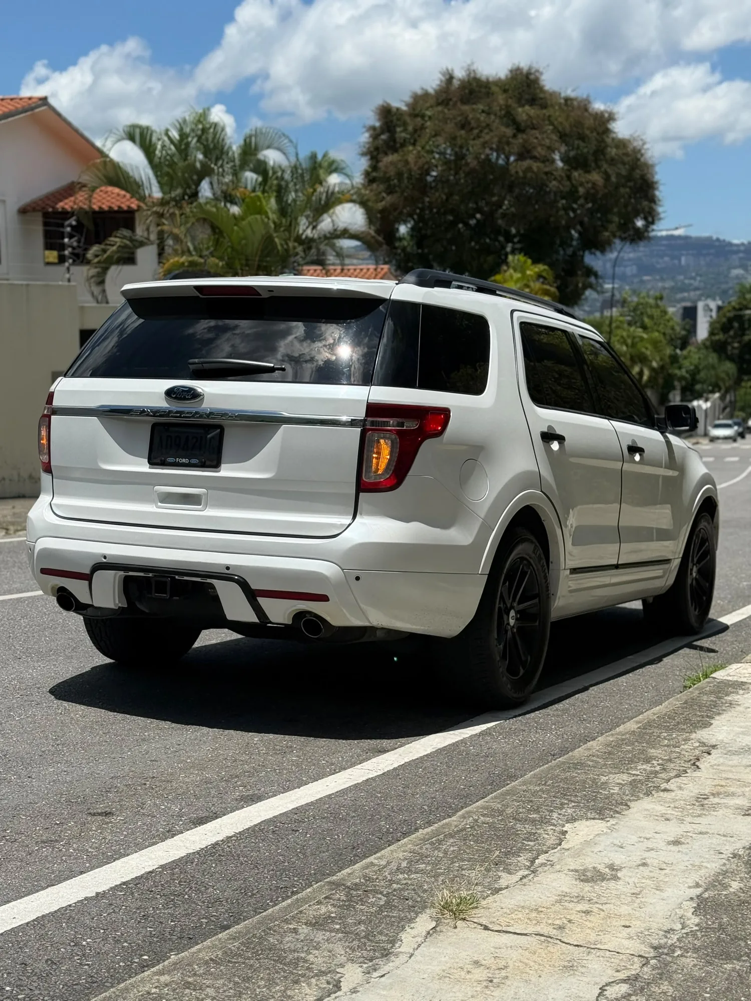 Camioneta Ford Explorer 2012 A en Libertador — foto 8
