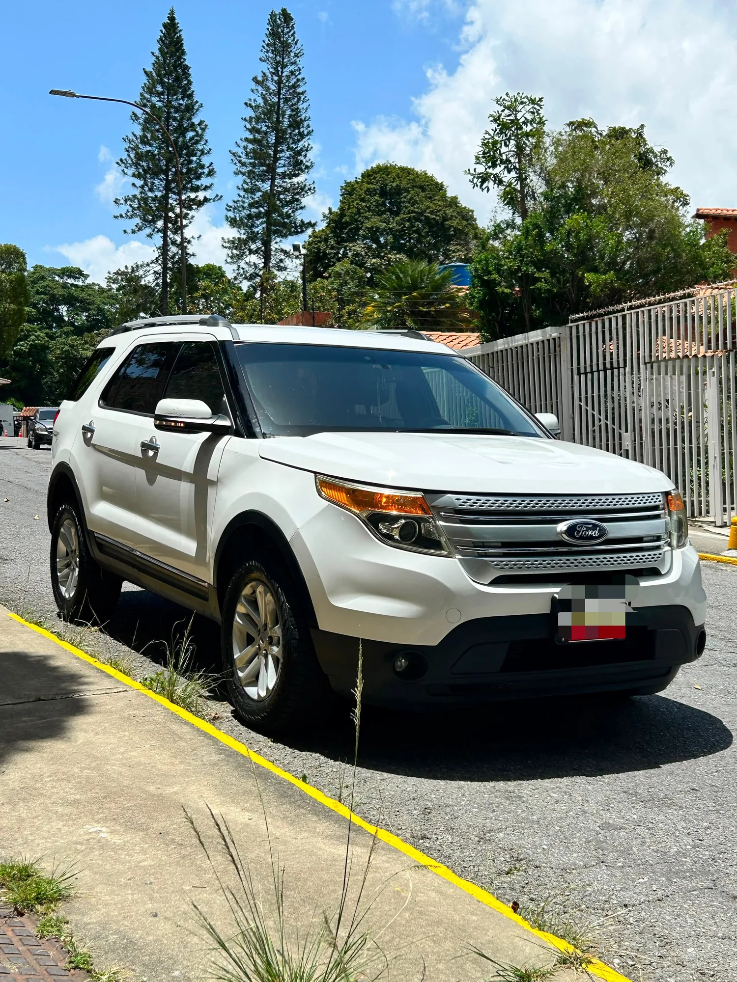 Camioneta Ford Explorer Limited 2014 A en Libertador — foto 2