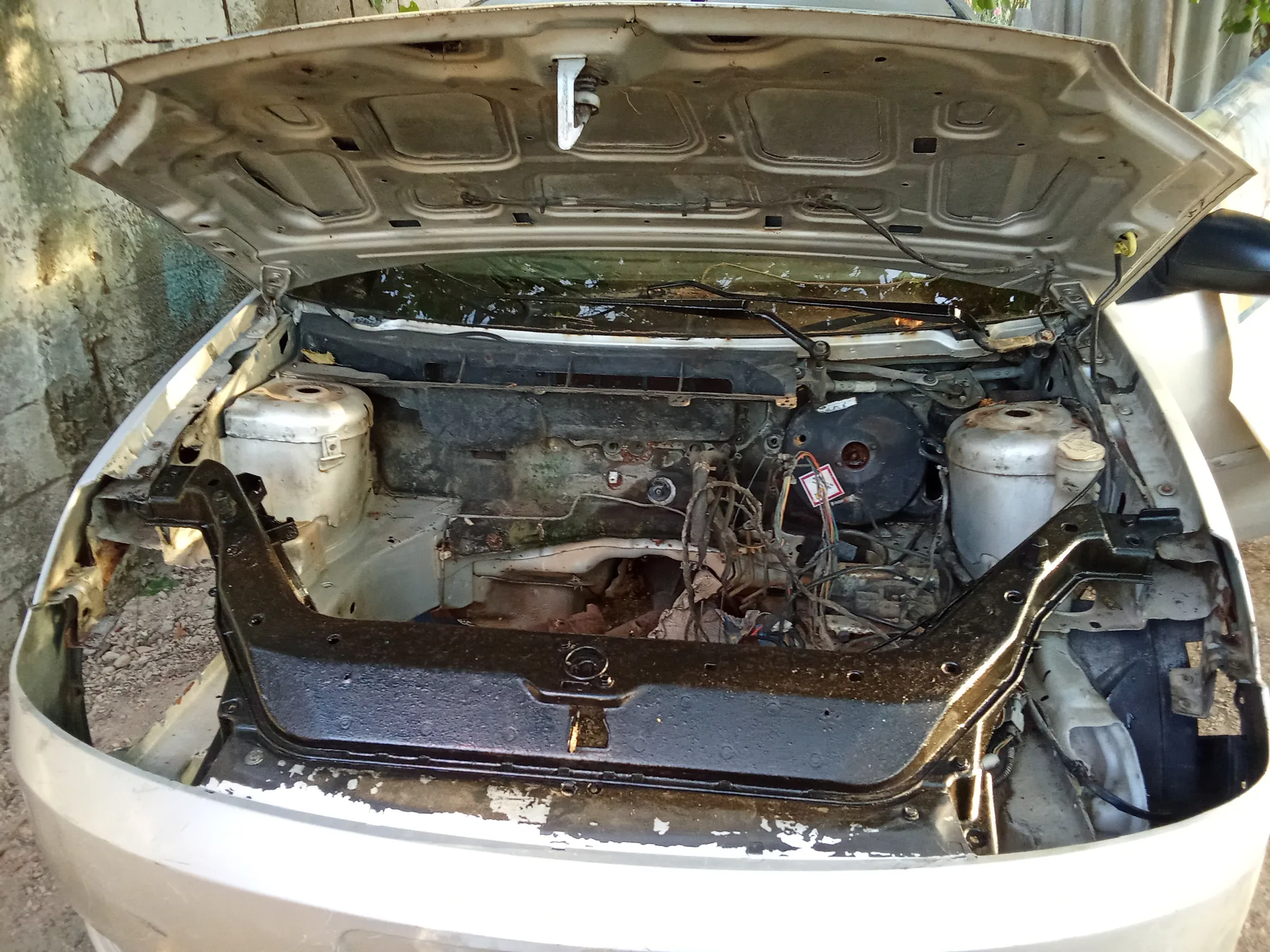 VENTA DE REPUESTOS Sedán Ford Fiesta 2005 Power en Villa Rosa