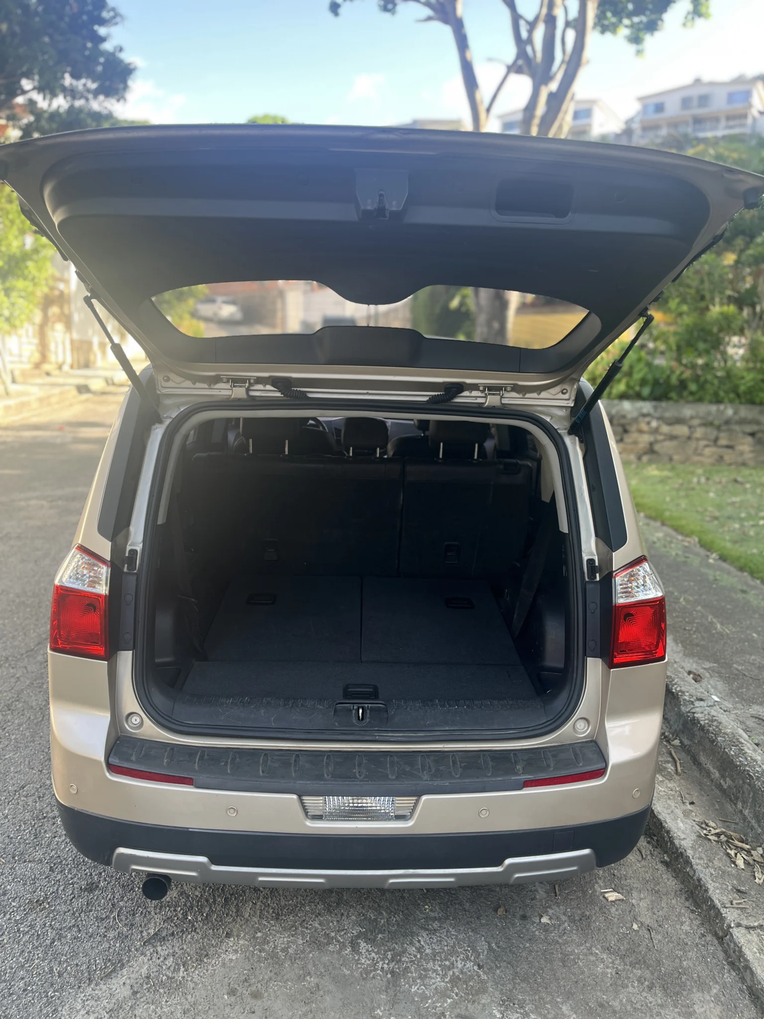 SUV Chevrolet Orlando 2013 en Caracas — foto 5