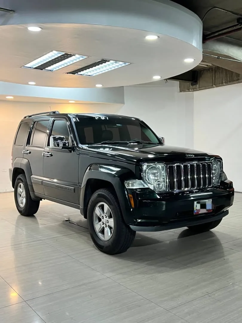 Camioneta Jeep Cherokee kk 2012 A en Libertador