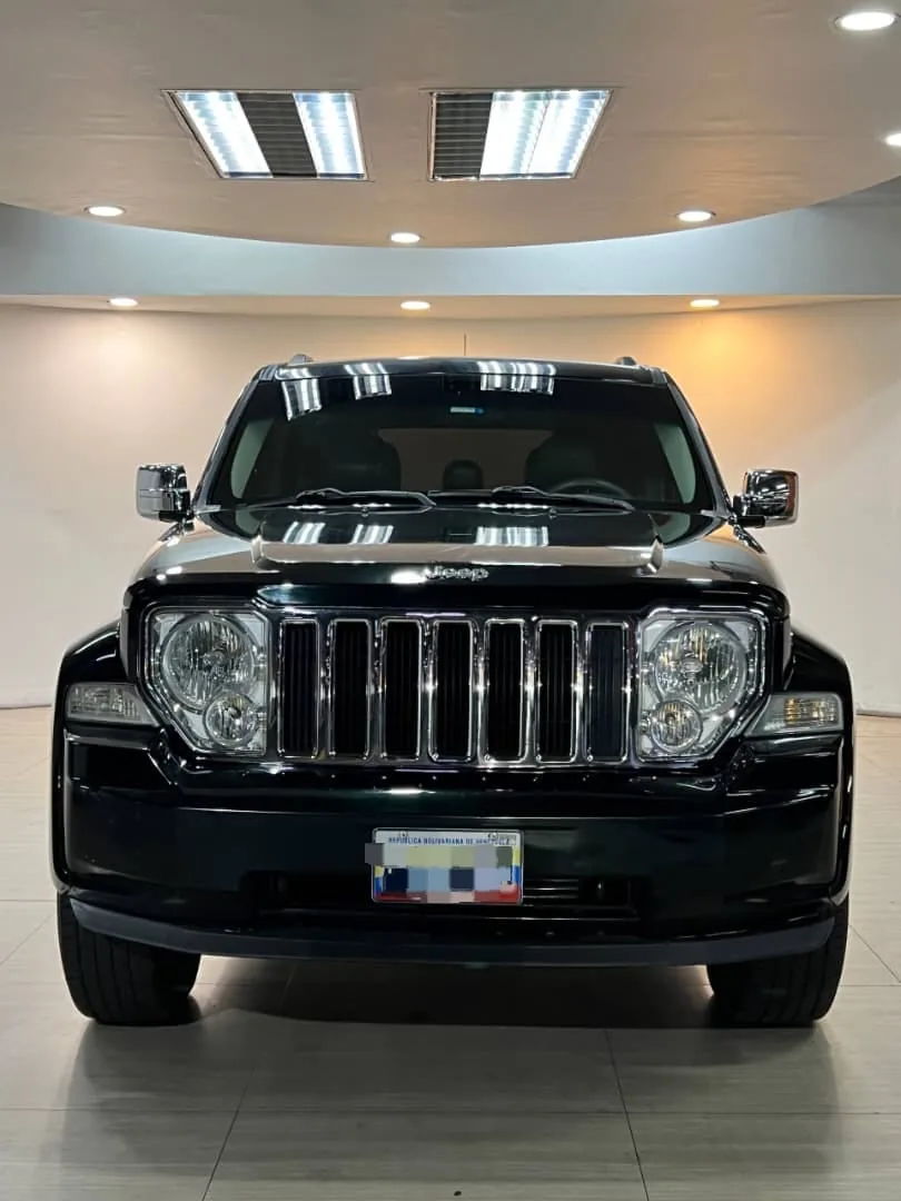 Camioneta Jeep Cherokee kk 2012 A en Libertador — foto 3
