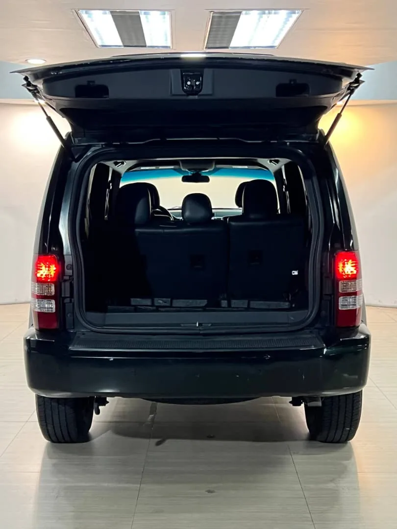 Camioneta Jeep Cherokee kk 2012 A en Libertador — foto 6