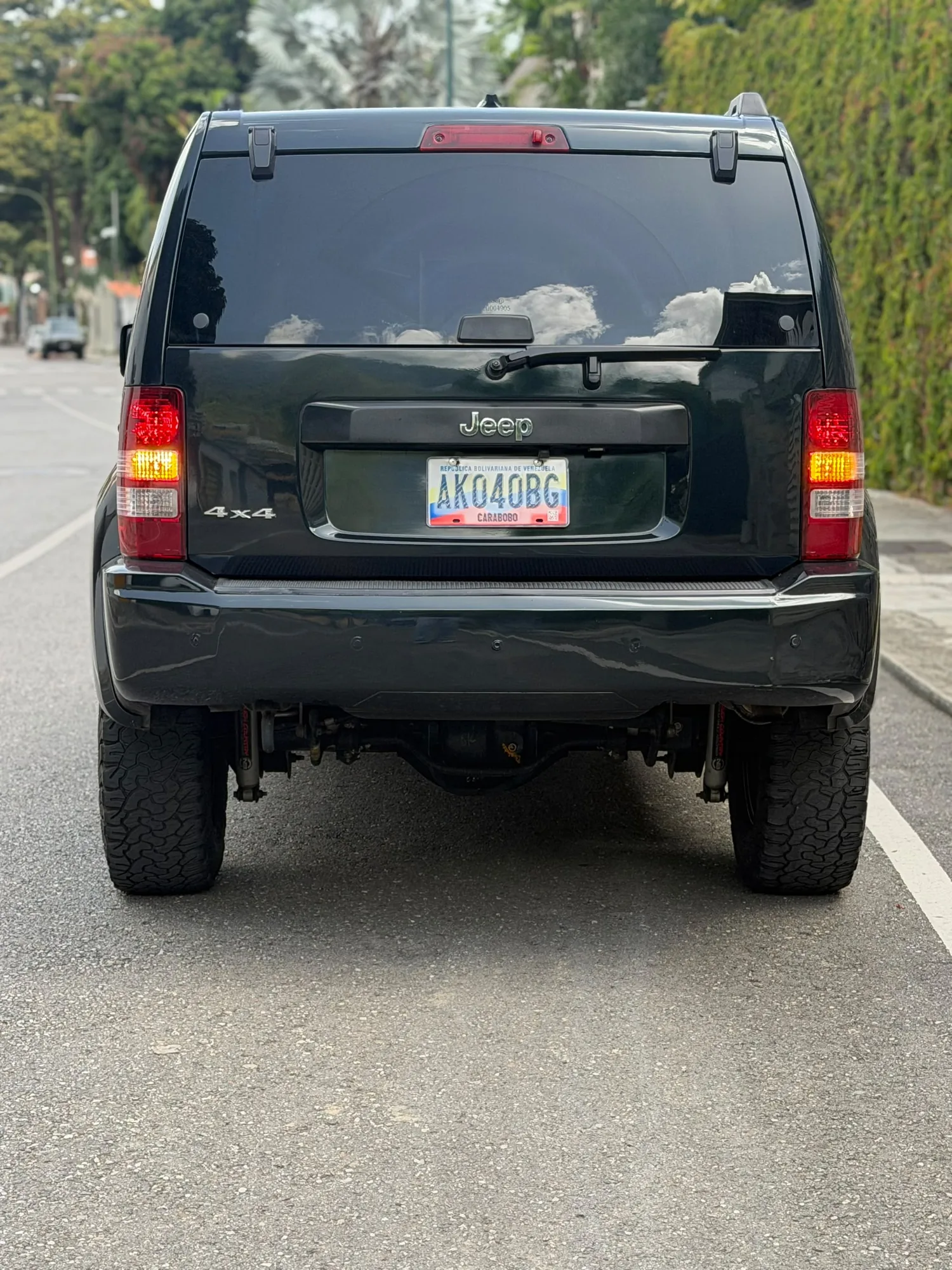 Camioneta Jeep Cherokee kk 2013 A en Libertador — foto 4