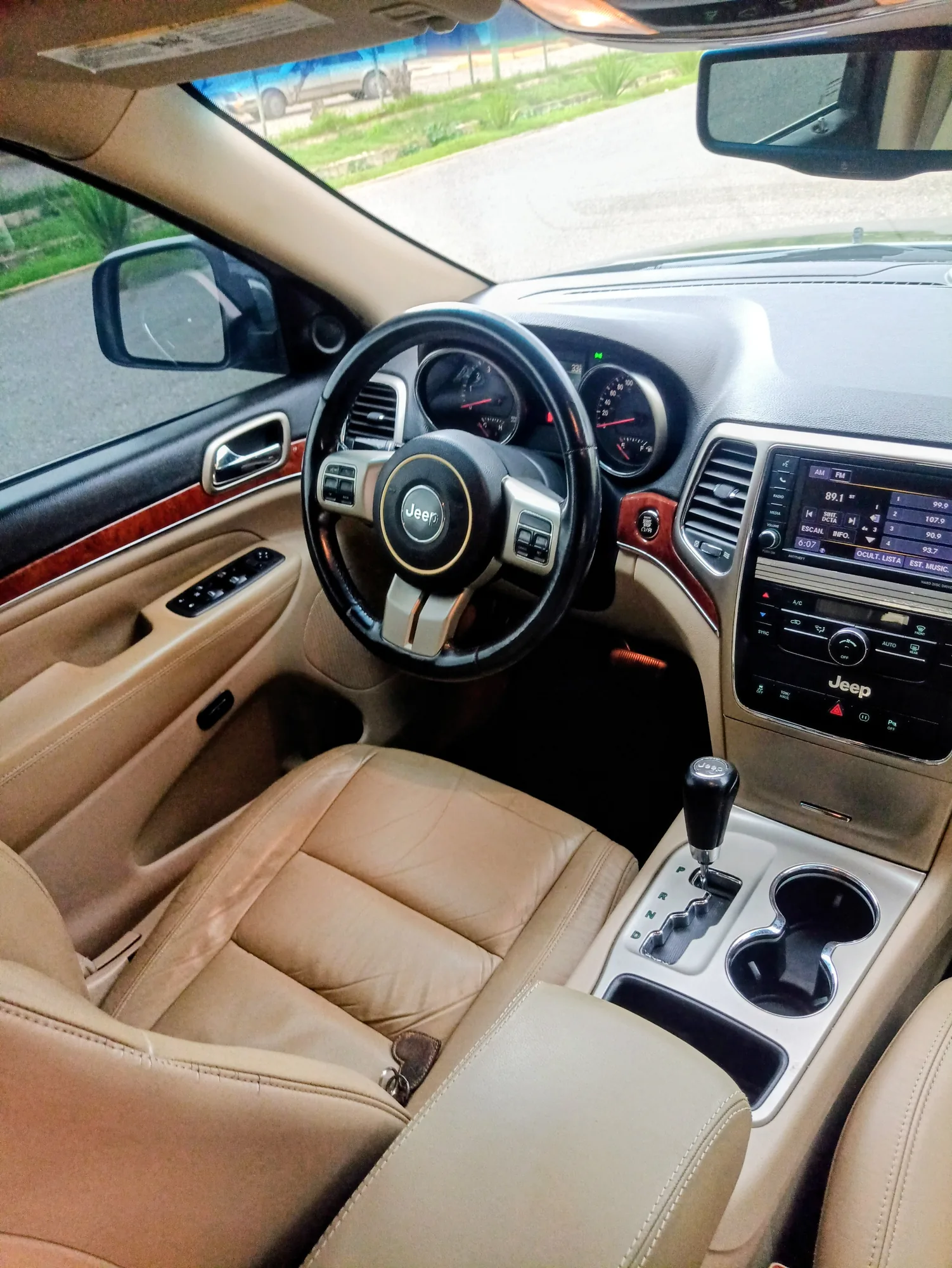 Camioneta Jeep Grand Cherokee 4G 2011 Sport wagon en Barcelona — foto 10