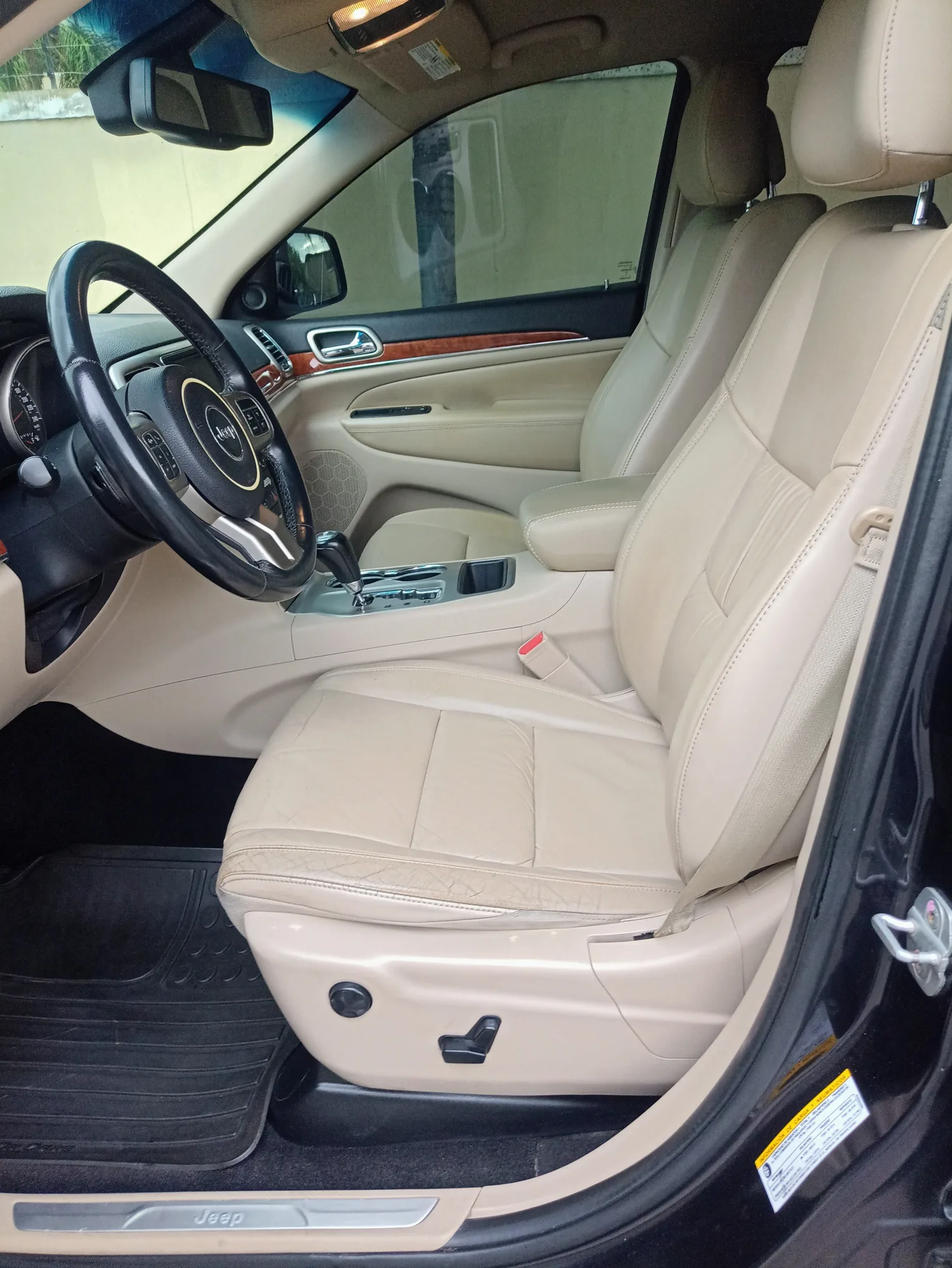 Camioneta Jeep Grand Cherokee 4G 2011 Sport wagon en Barcelona — foto 11