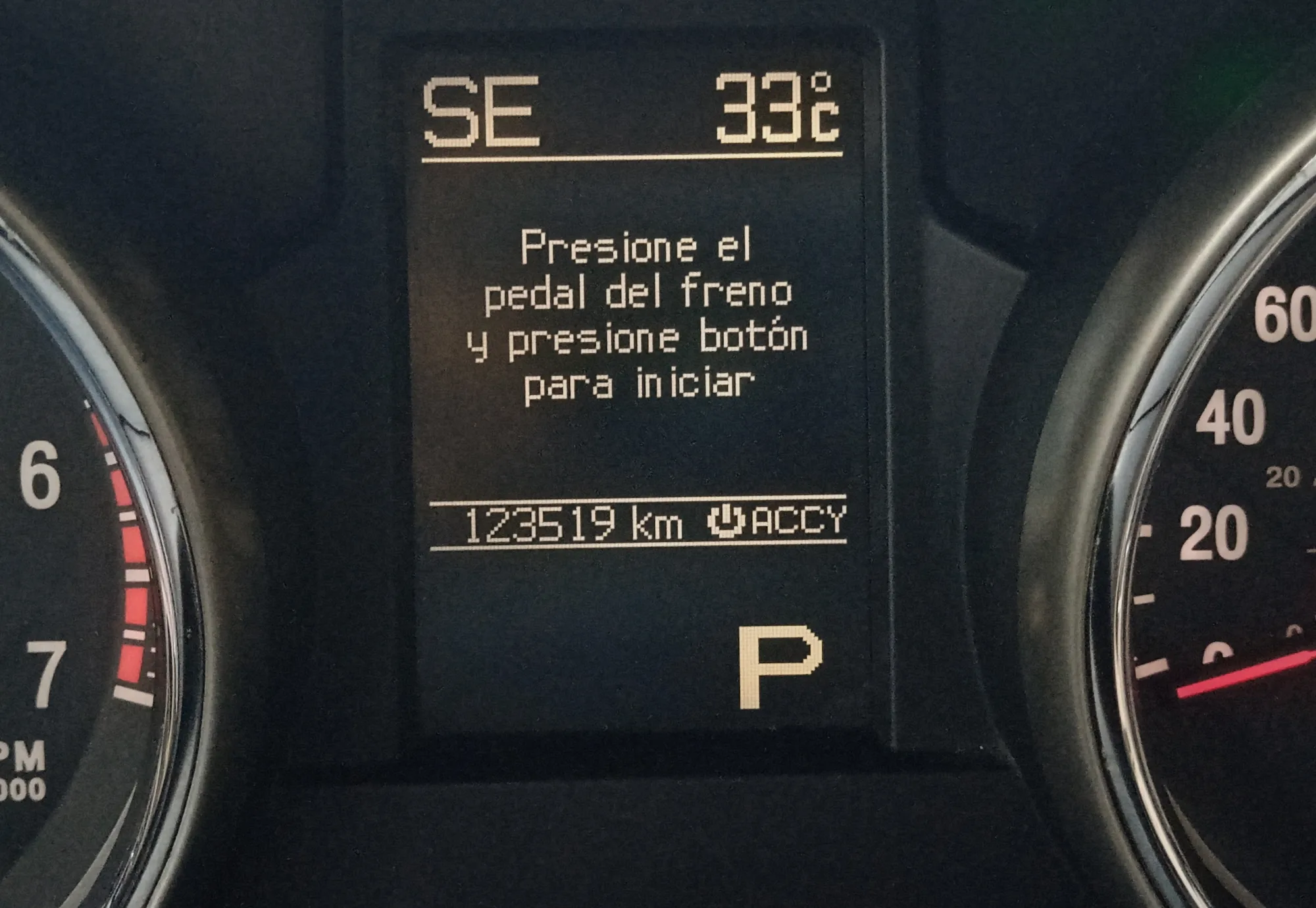 Camioneta Jeep Grand Cherokee 4G 2011 Sport wagon en Barcelona — foto 13