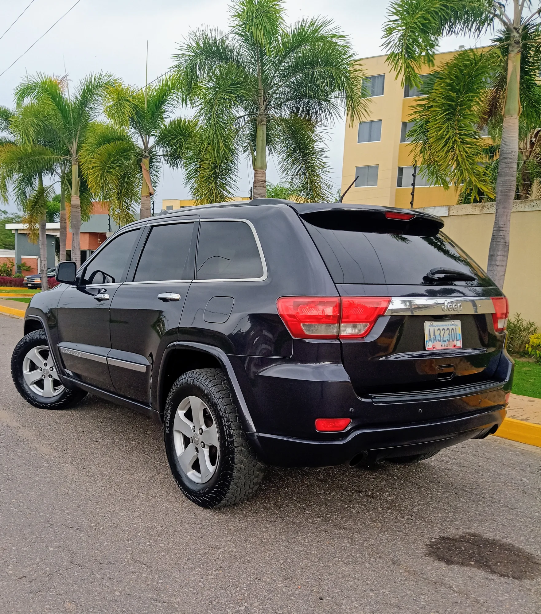 Camioneta Jeep Grand Cherokee 4G 2011 Sport wagon en Barcelona — foto 4