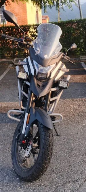Moto Kawasaki Terix 2026 en Guatire — foto 4