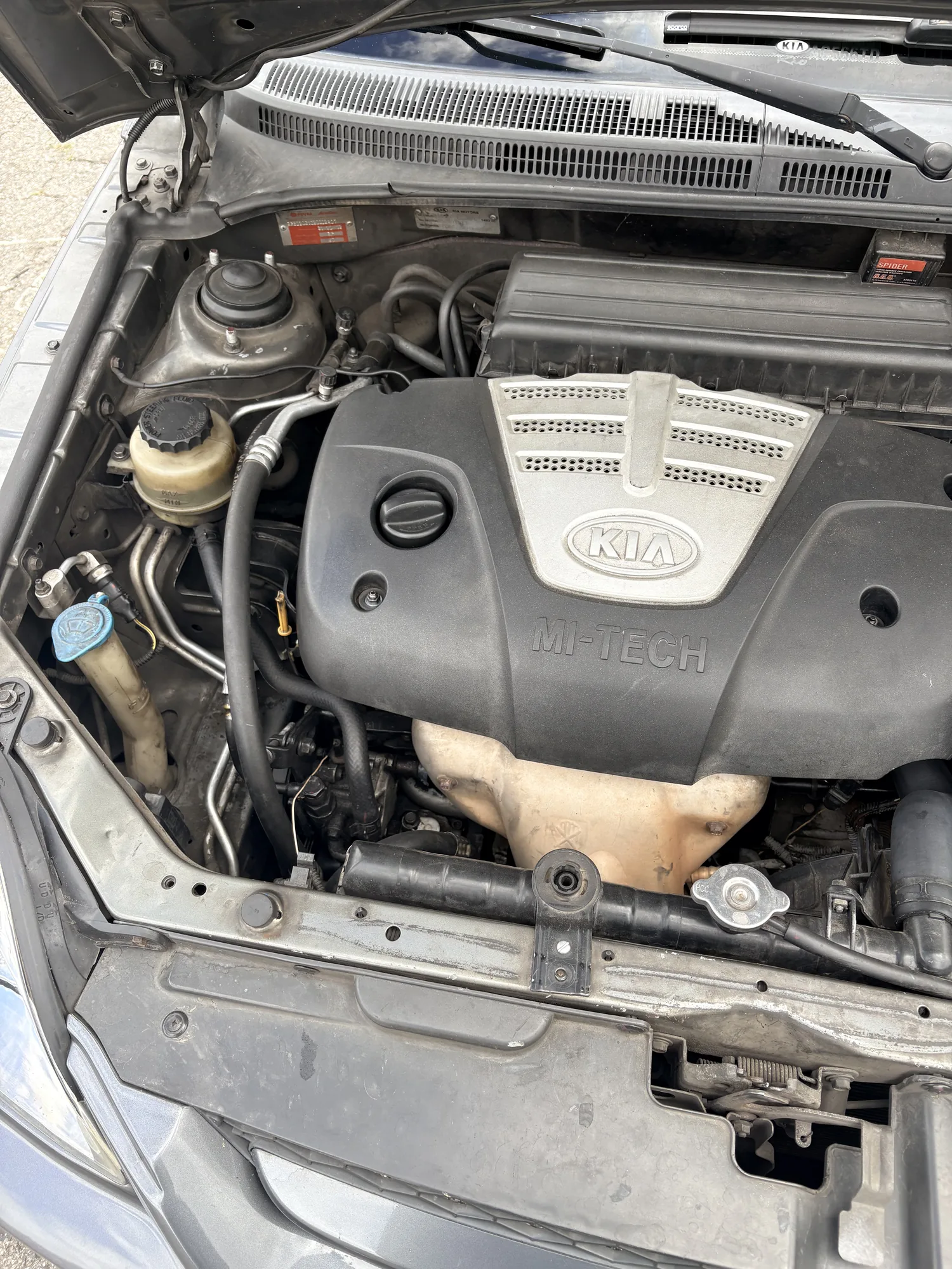 Sedán Kia Rio 2012 Stylus en San Antonio de Los Altos — foto 12