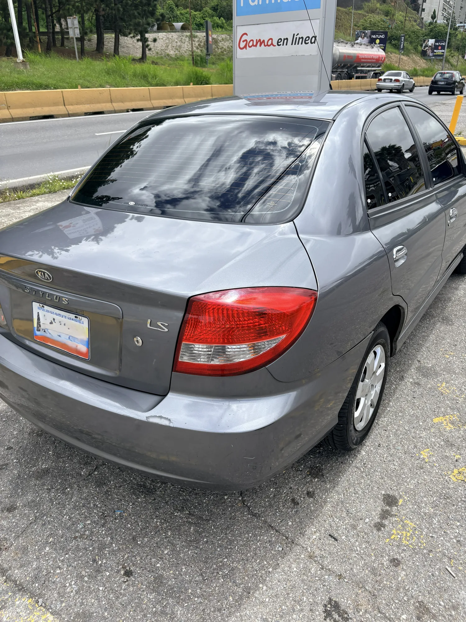 Sedán Kia Rio 2012 Stylus en San Antonio de Los Altos — foto 5