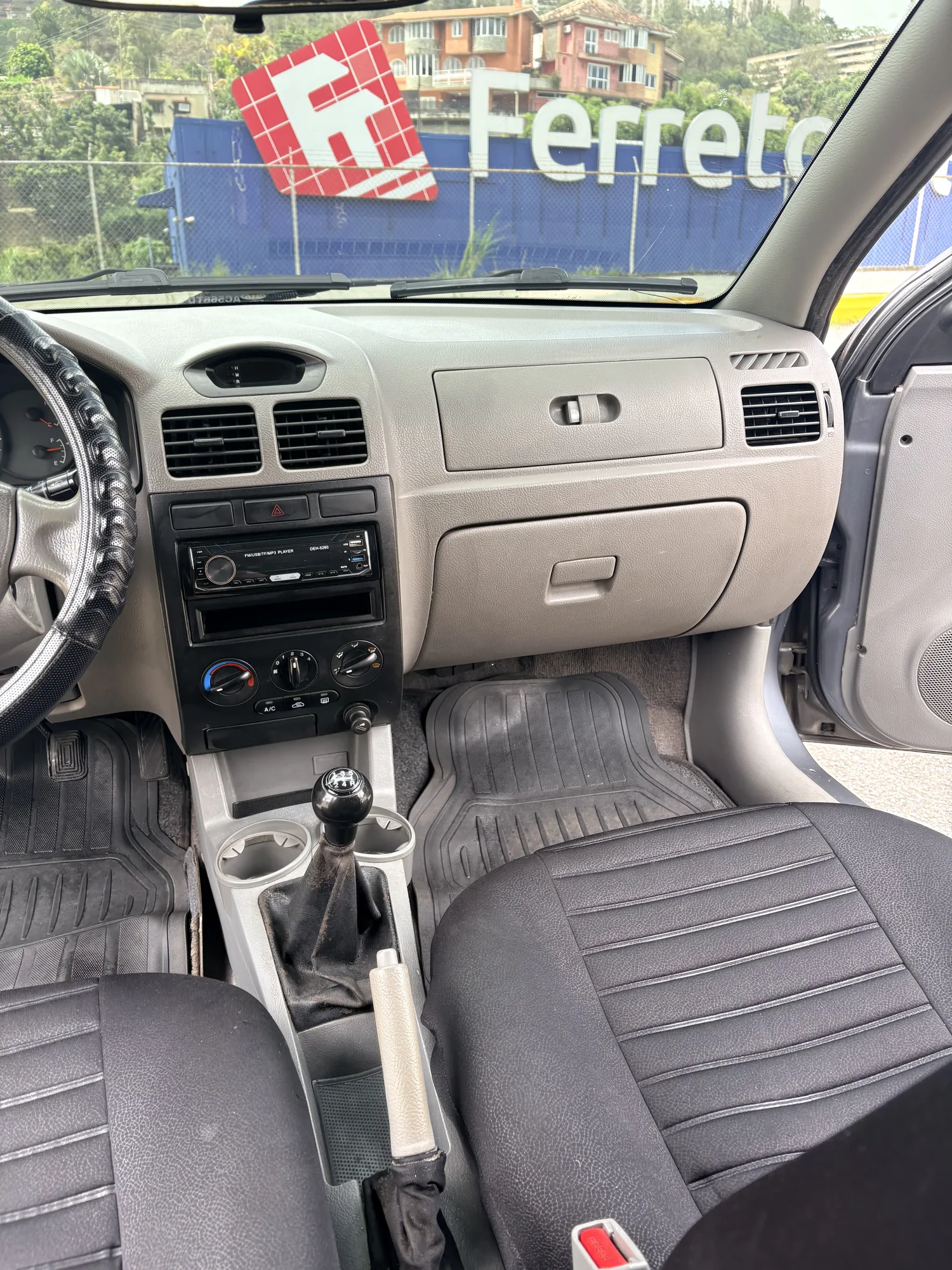 Sedán Kia Rio 2012 Stylus en San Antonio de Los Altos — foto 8