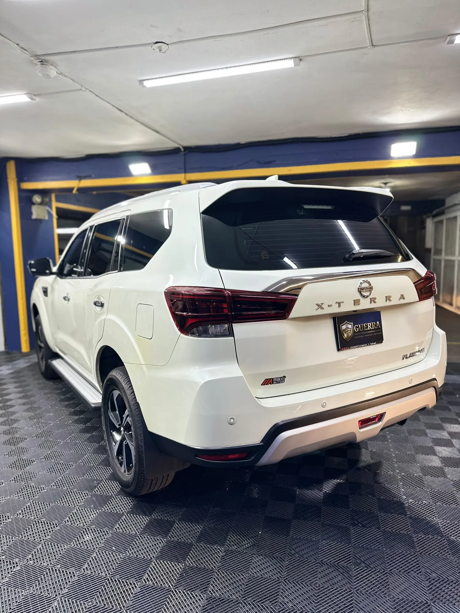 Camioneta Nissan x-terra 2024 platinum en Caracas — foto 9