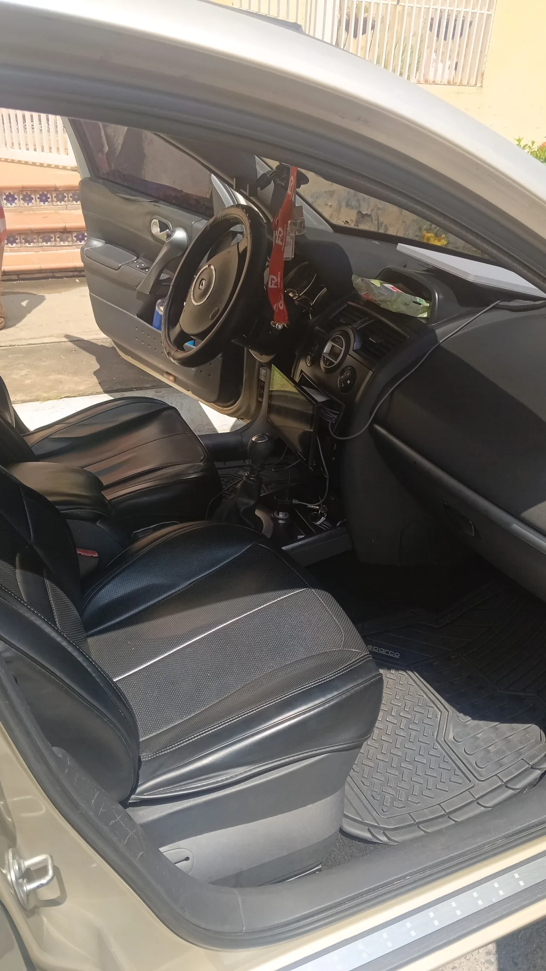 Sedán Renault Megane 2007 Fase 2 en Barcelona — foto 4