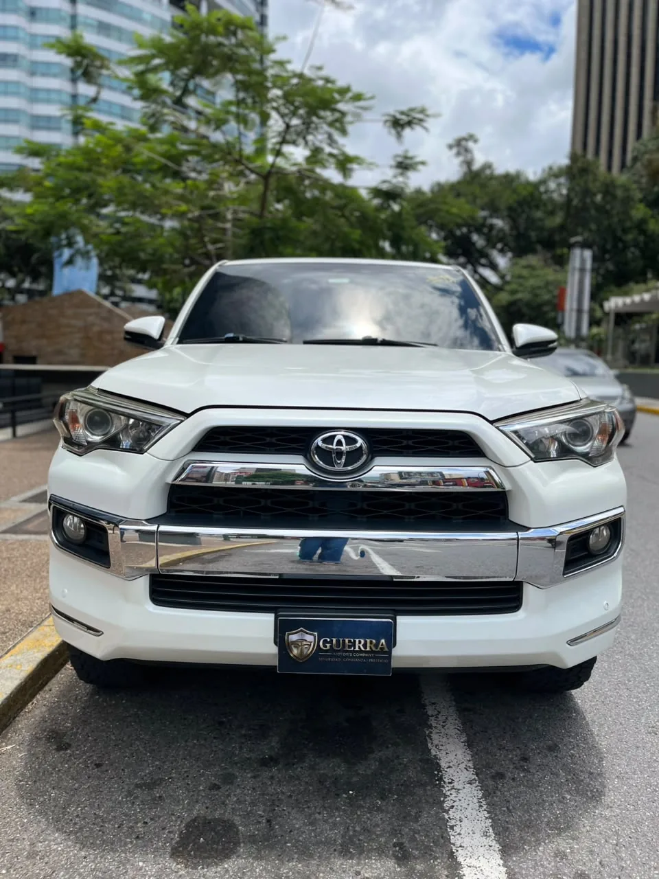 Camioneta Toyota 4Runner Limited 2014 en Caracas — foto 4