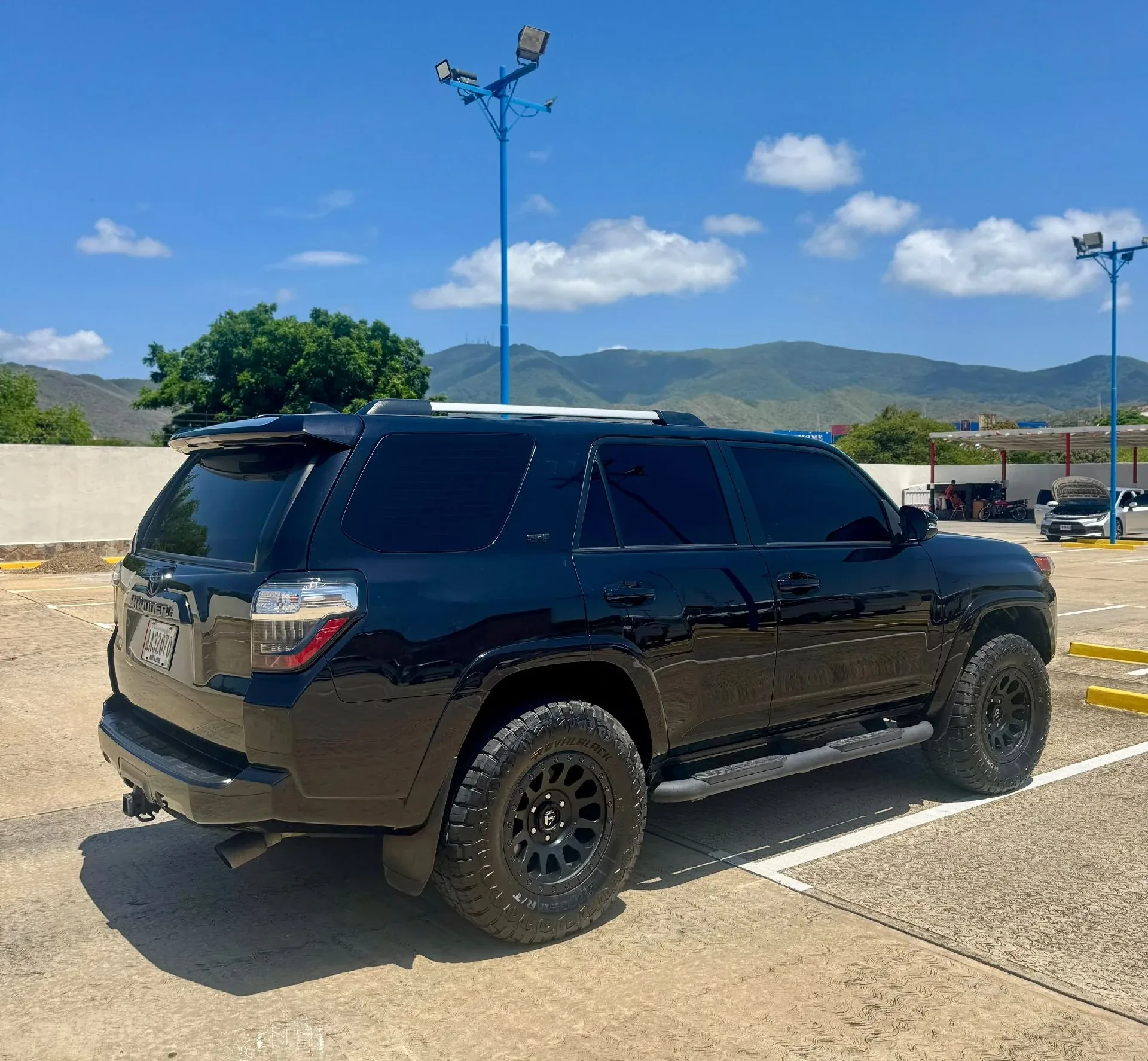 Camioneta Toyota 4Runner SR5 2023 Premiun en Porlamar — foto 2