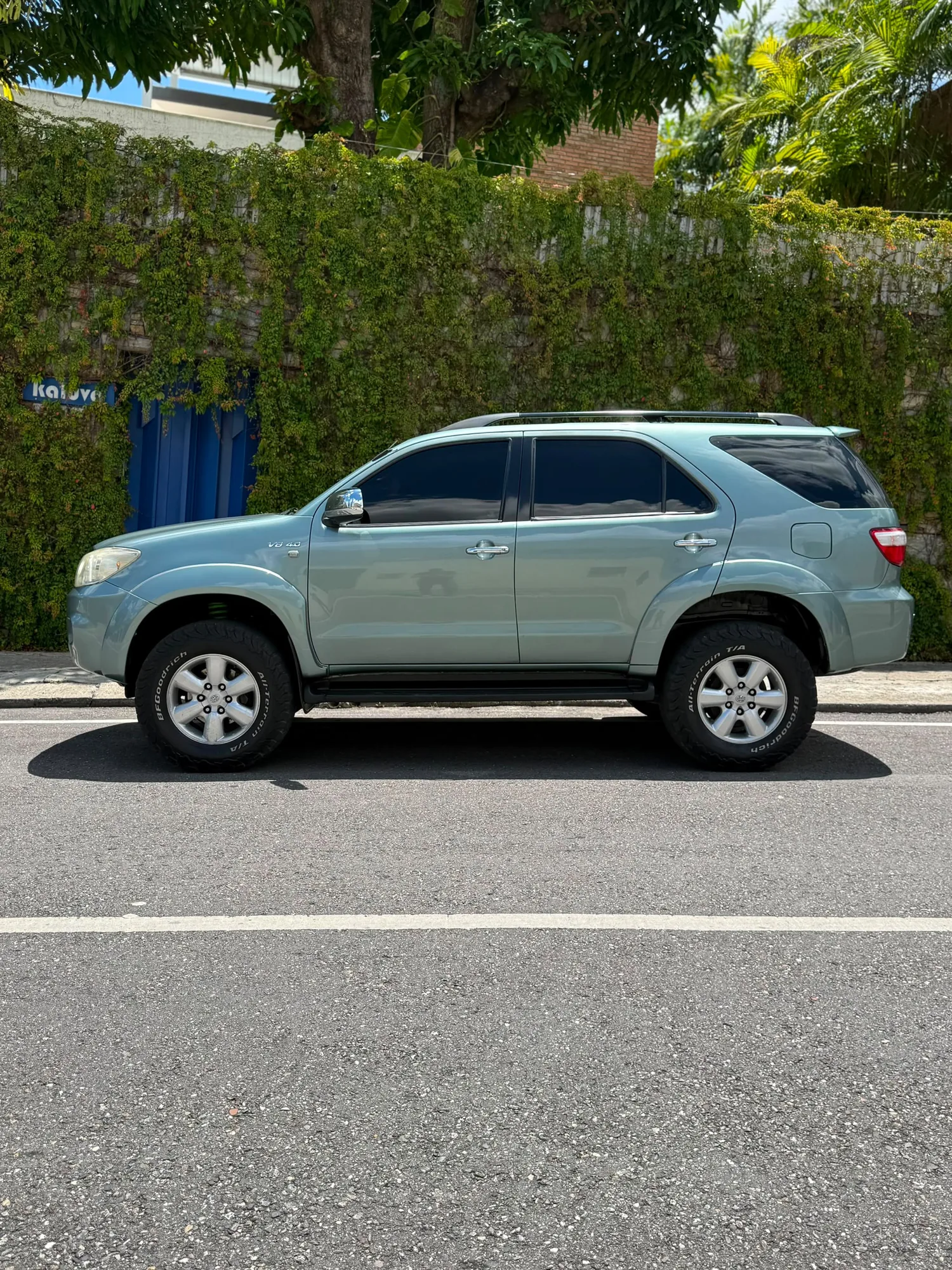 Camioneta Toyota Fortuner 2010 A en Libertador — foto 10