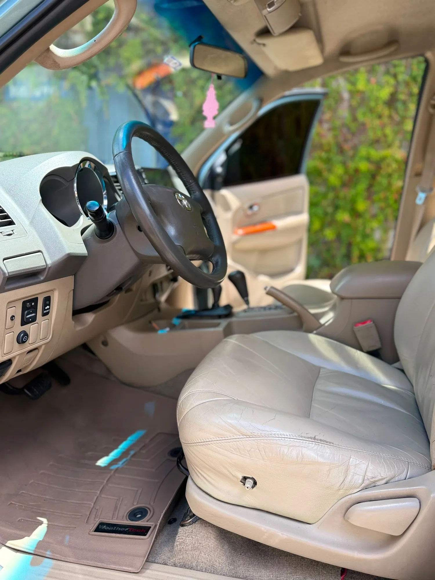 Camioneta Toyota Fortuner 2010 A en Libertador — foto 8