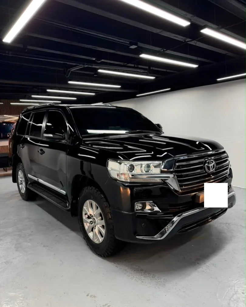 Camioneta Toyota Land Cruiser 200 GXR 2018 en Caracas — foto 2