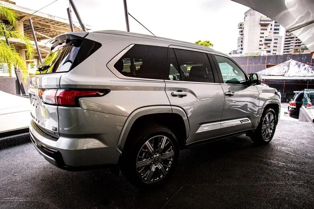 Camioneta Toyota Sequoia 2026 Capstone en Caracas — foto 2