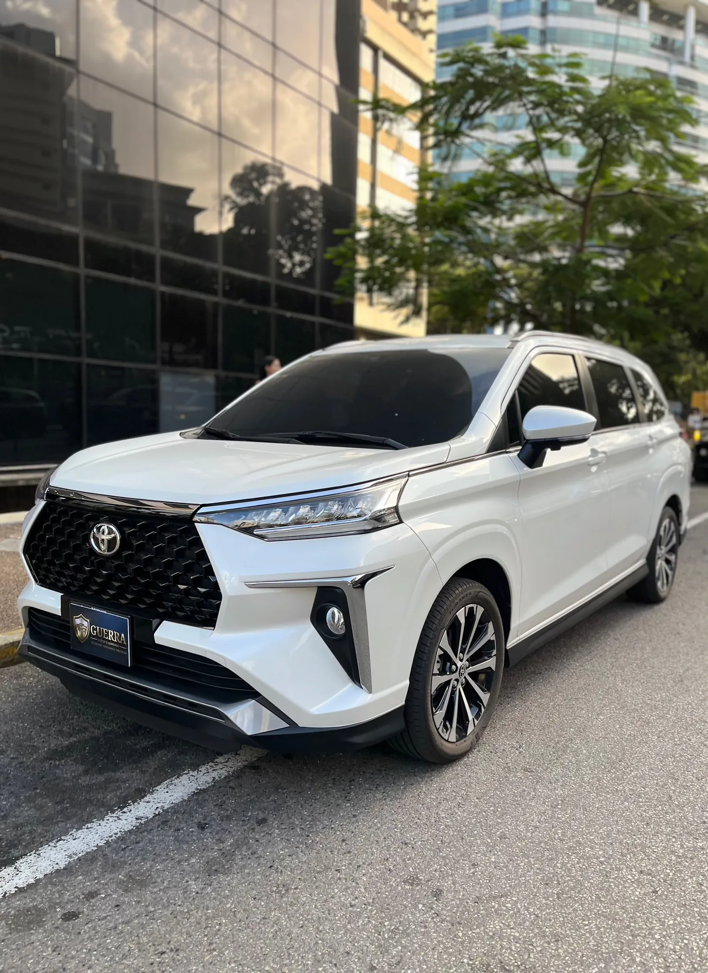 Camioneta Toyota Veloz 2024 en Caracas — foto 2
