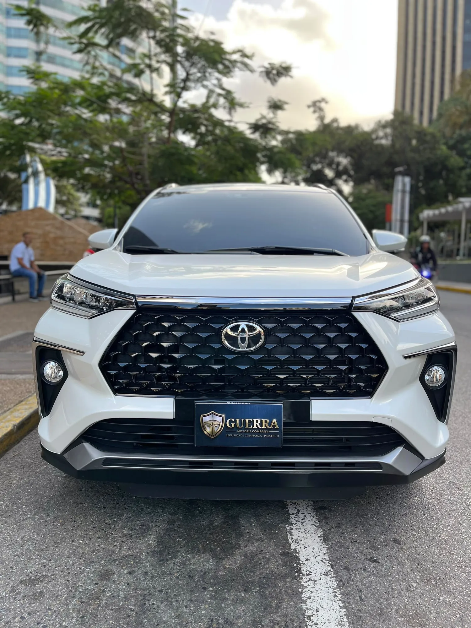 Camioneta Toyota Veloz 2024 en Caracas — foto 5