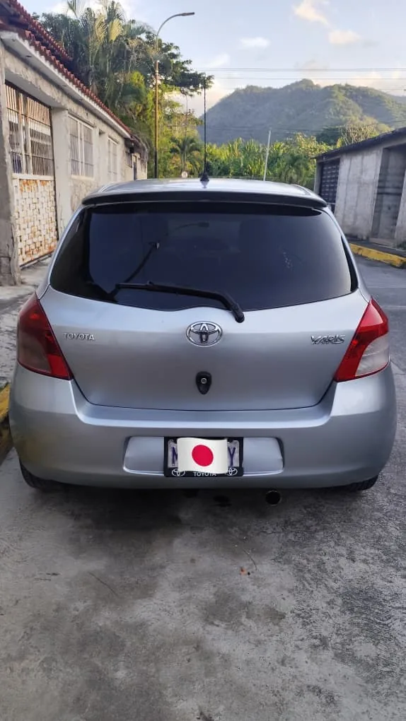 Coupé Toyota Yaris 2007 sport en Guatire — foto 5