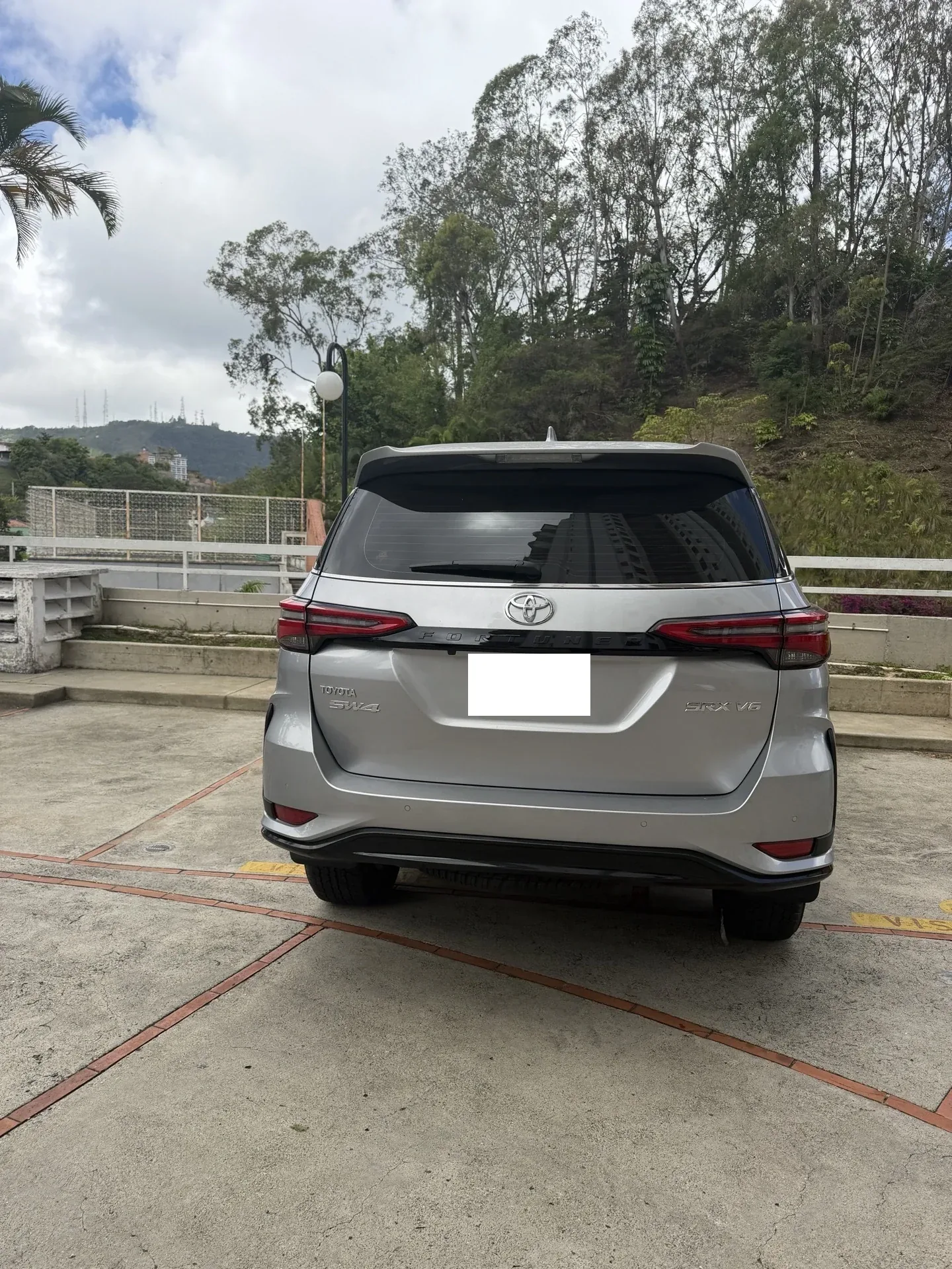 Camioneta Toyota Fortuner SRX 2026 Sw4 en Caracas — foto 3