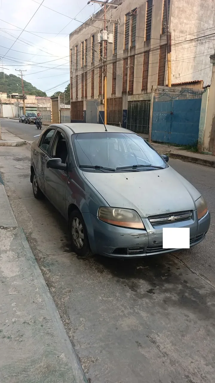 Sedán Chevrolet Aveo 2008 en Municipio Autónomo San Diego — foto 2
