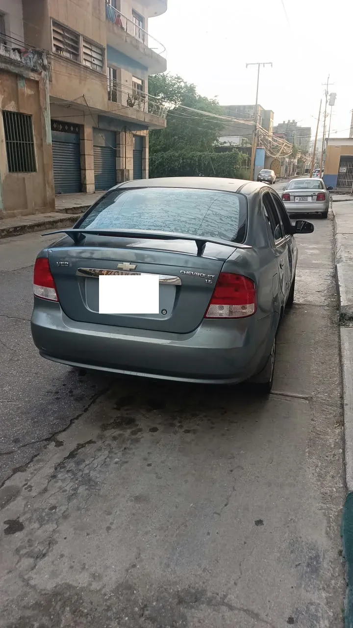 Sedán Chevrolet Aveo 2008 en Municipio Autónomo San Diego — foto 3