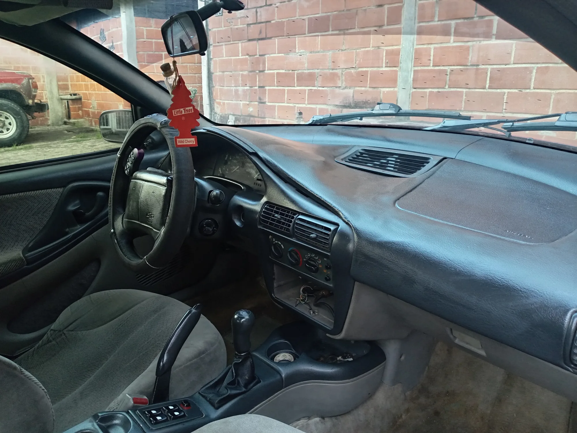 Sedán Chevrolet Cavalier 1995 LT en Guarenas — foto 5