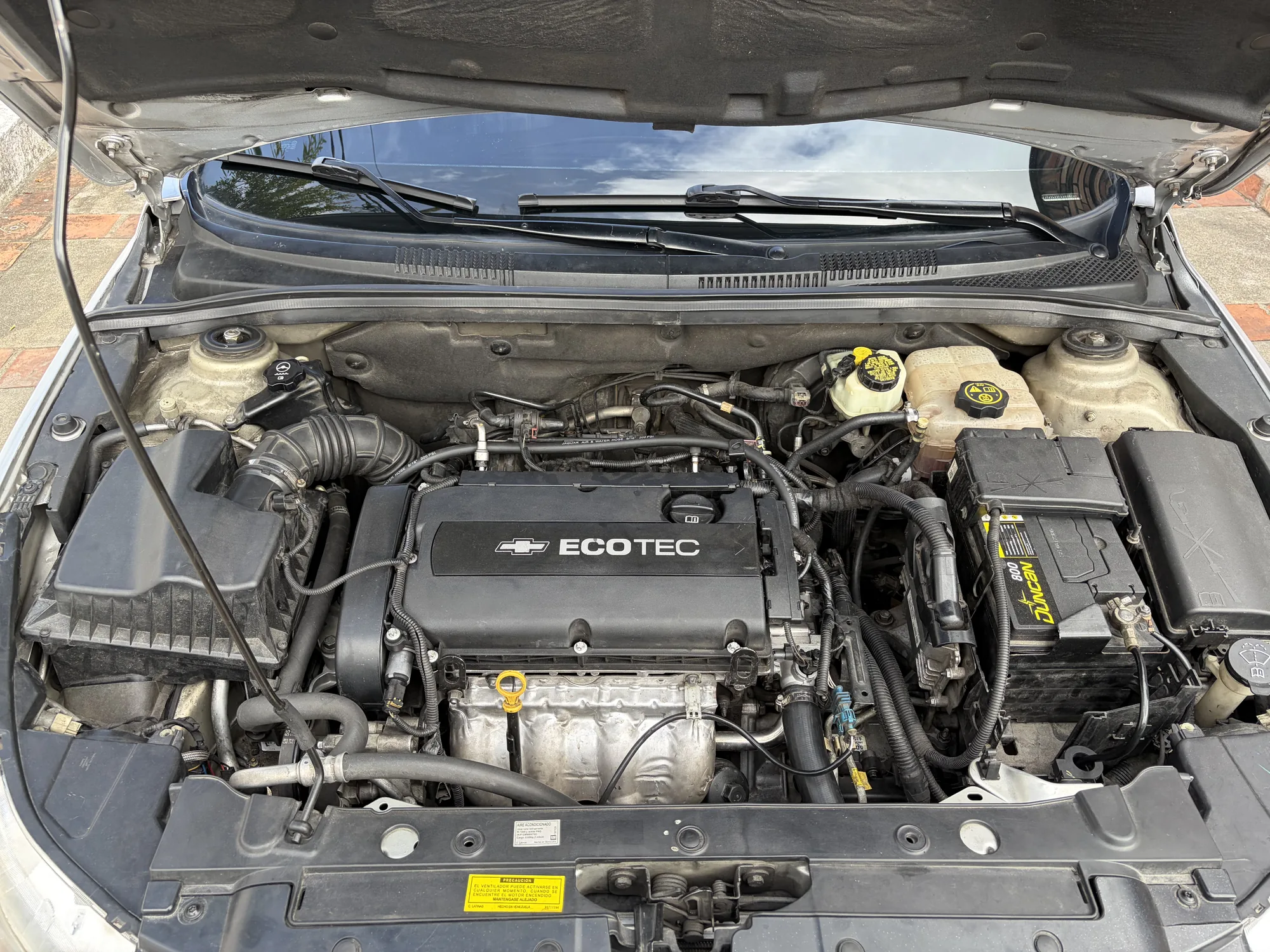 Sedán Chevrolet Cruze 2015 1.8 en El Hatillo — foto 2