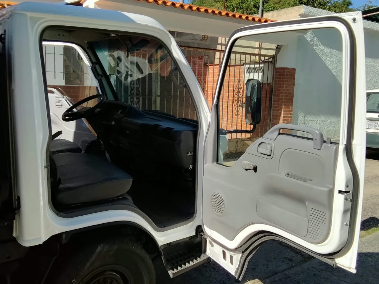 Camión Chevrolet NHR 2011 en Caracas — foto 7