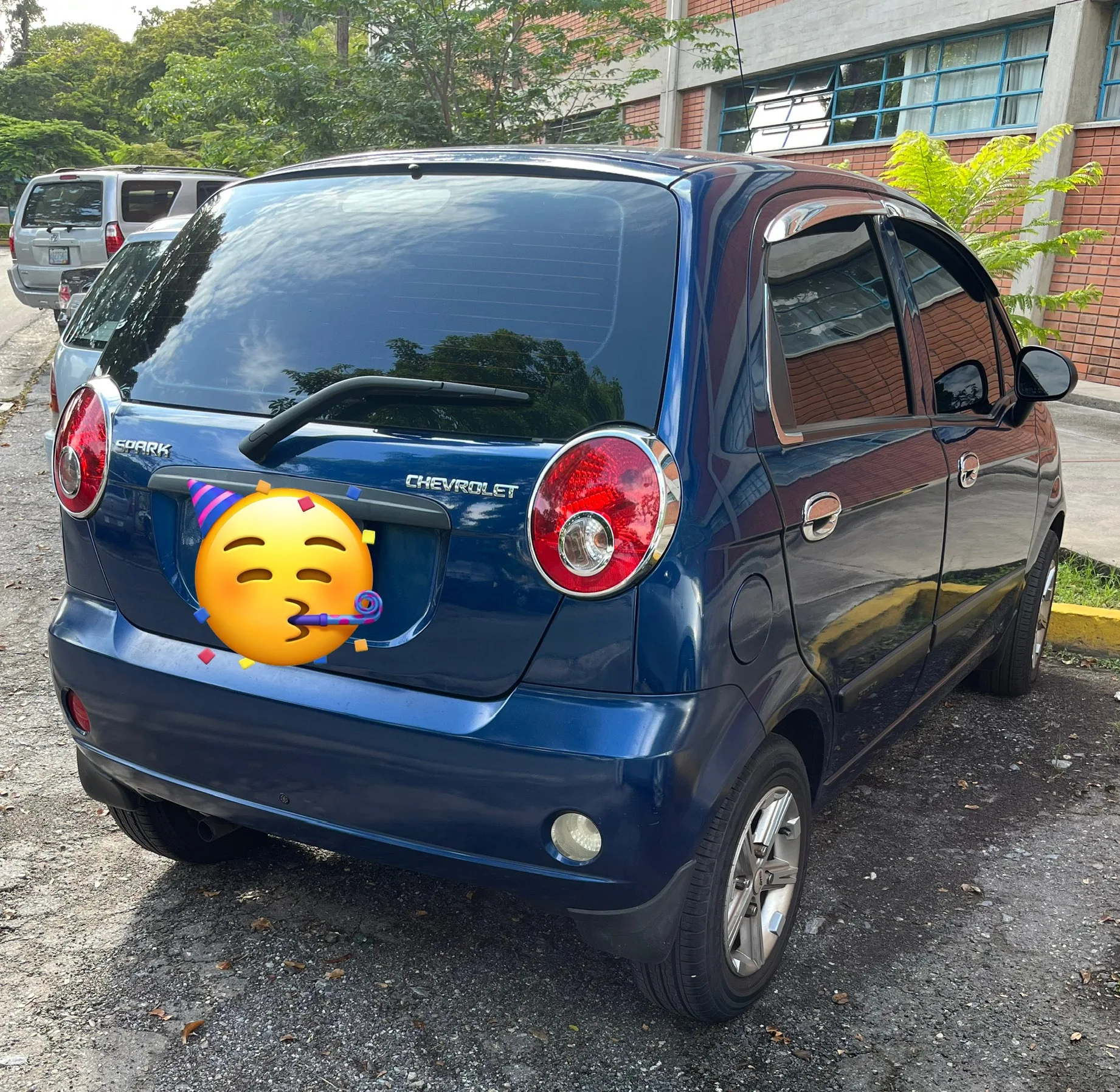 Sedán Chevrolet Spark 2009 L en Caracas — foto 2