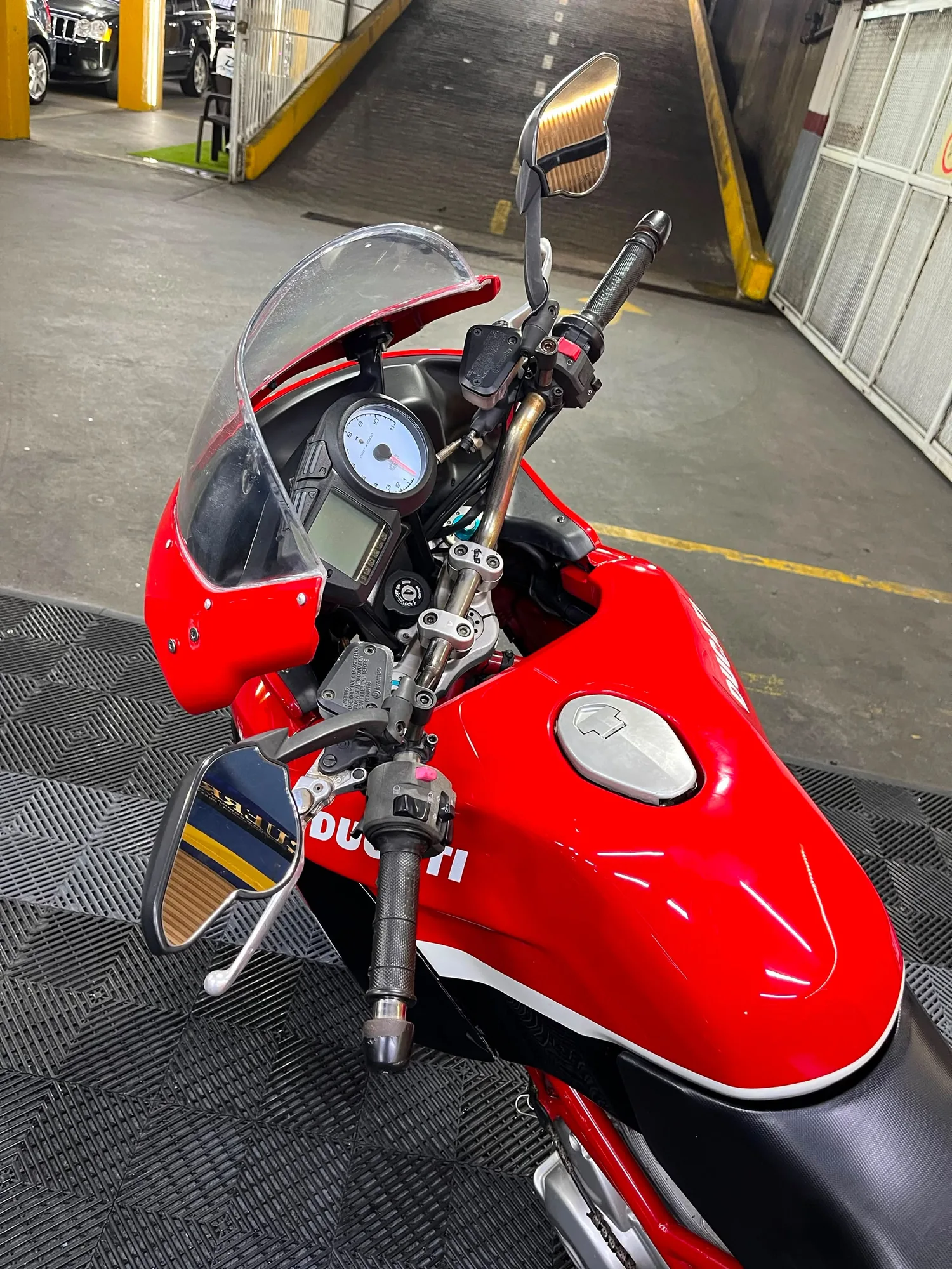 Moto Ducati Multistrada 2008 en Caracas — foto 4