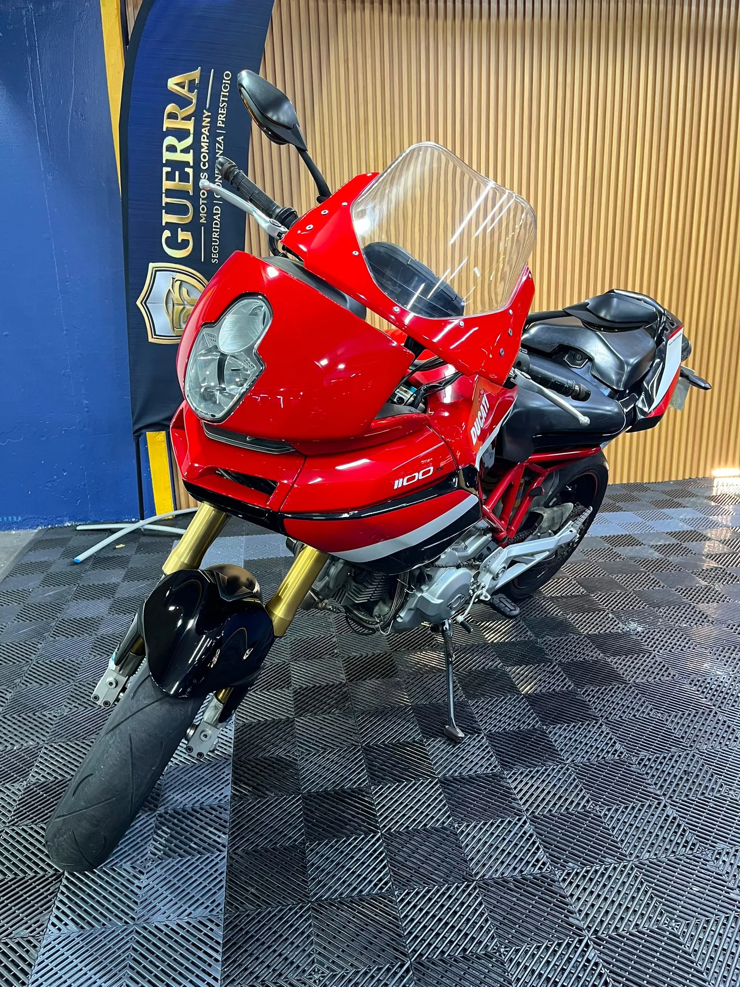 Moto Ducati Multistrada 2008 en Caracas — foto 6