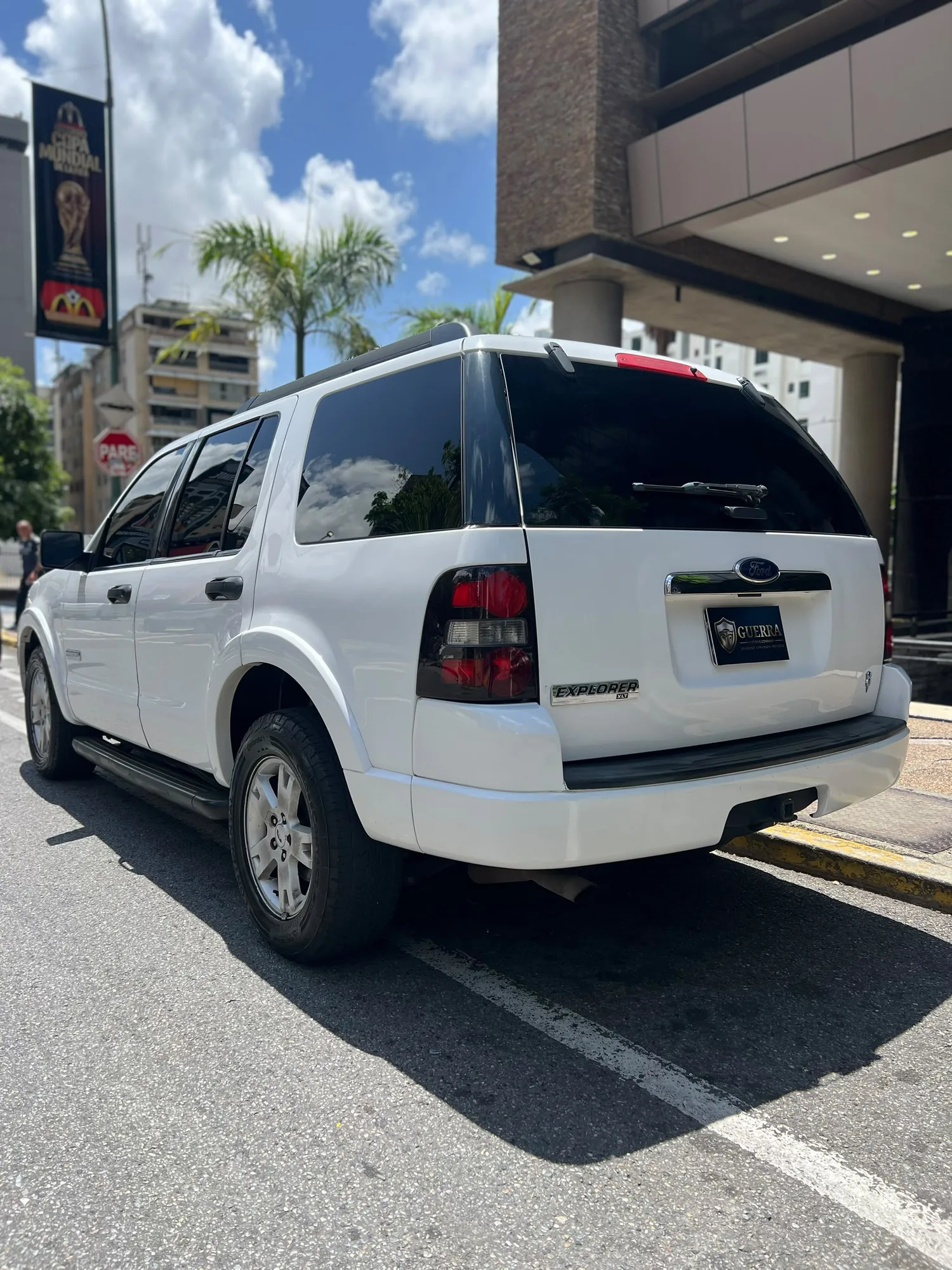 Camioneta Ford Explorer 2011 en Caracas — foto 2