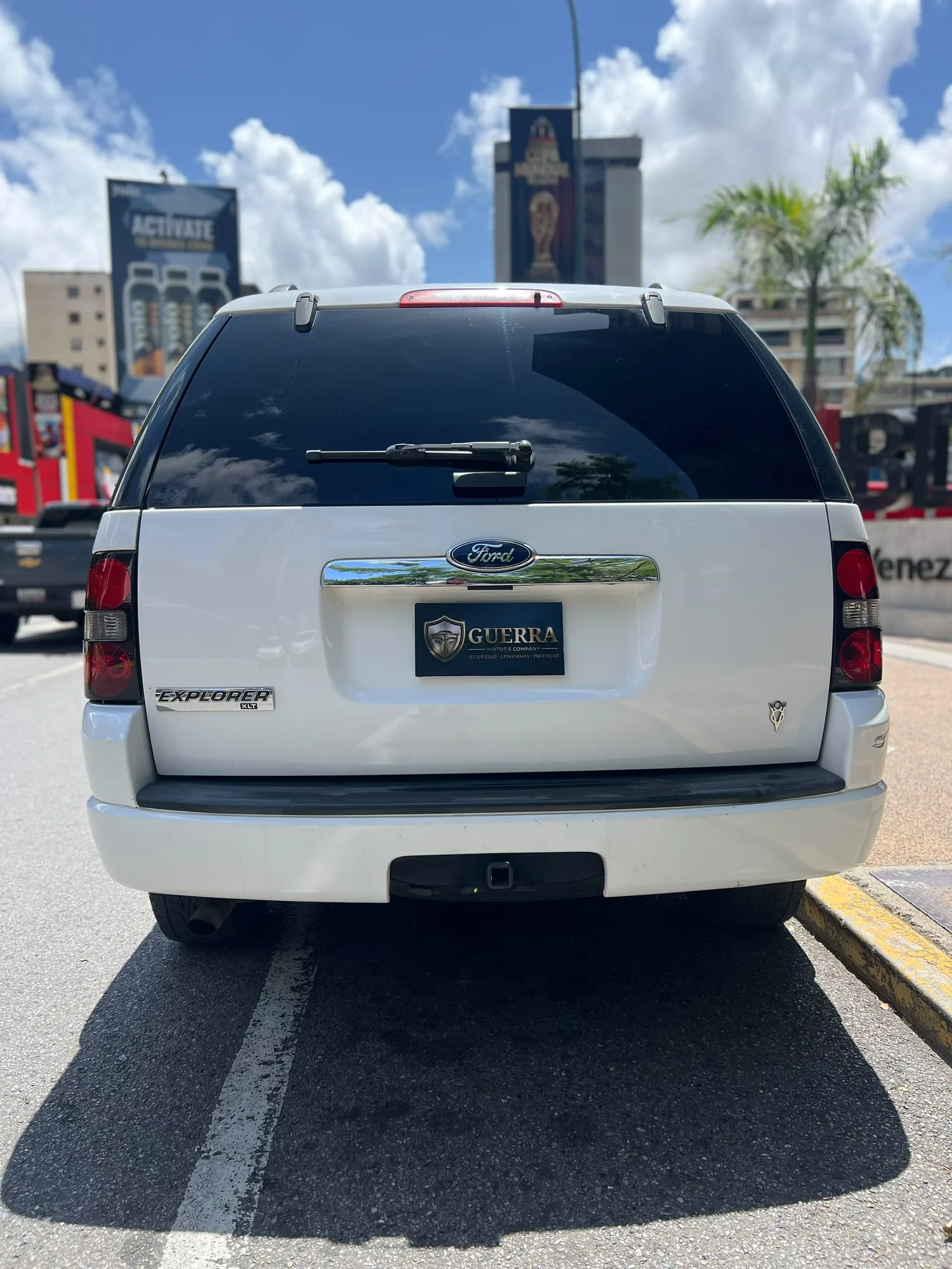 Camioneta Ford Explorer 2011 en Caracas — foto 6