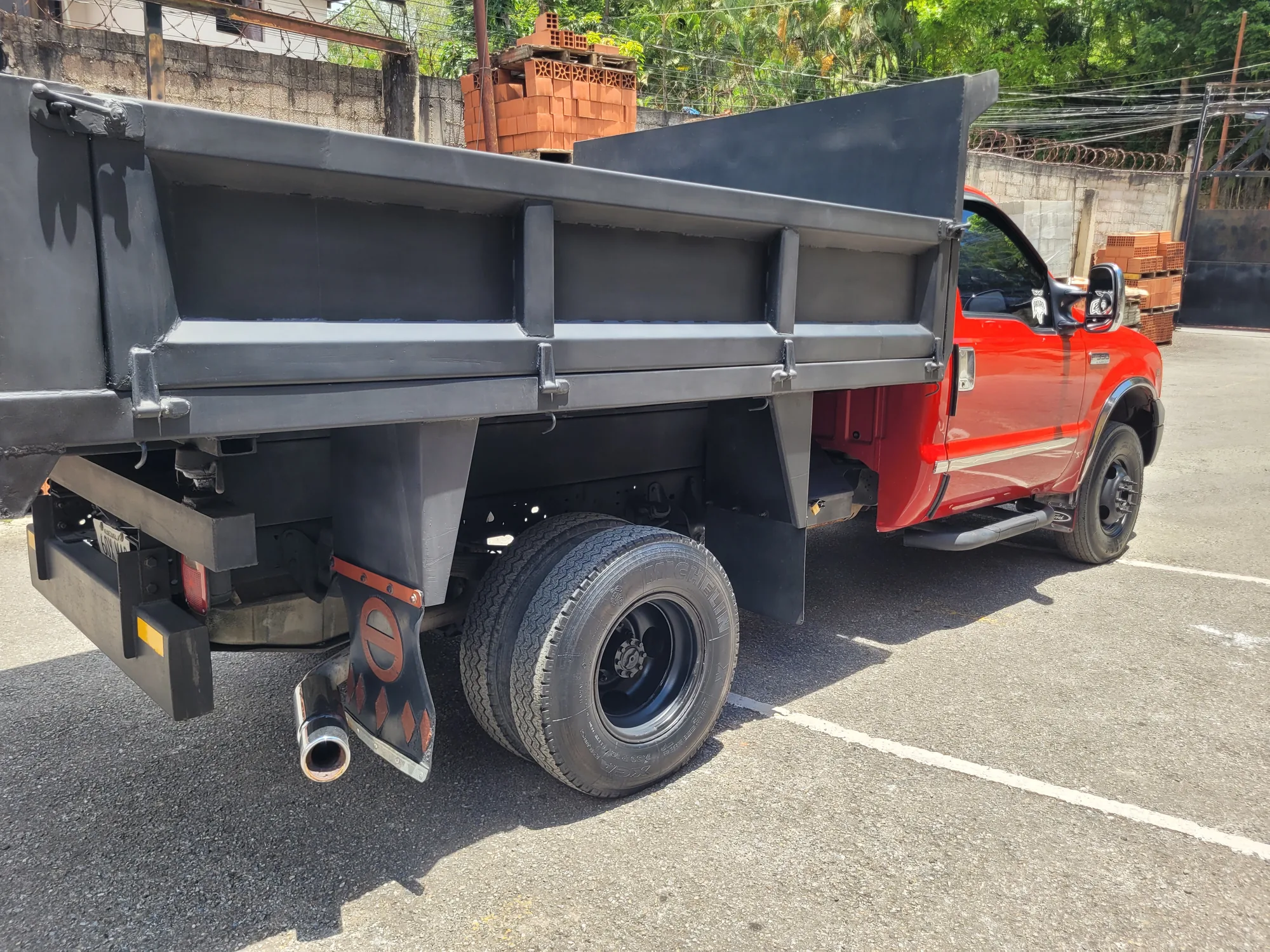 Camión Ford F-350 2006 Triton en El Hatillo — foto 4
