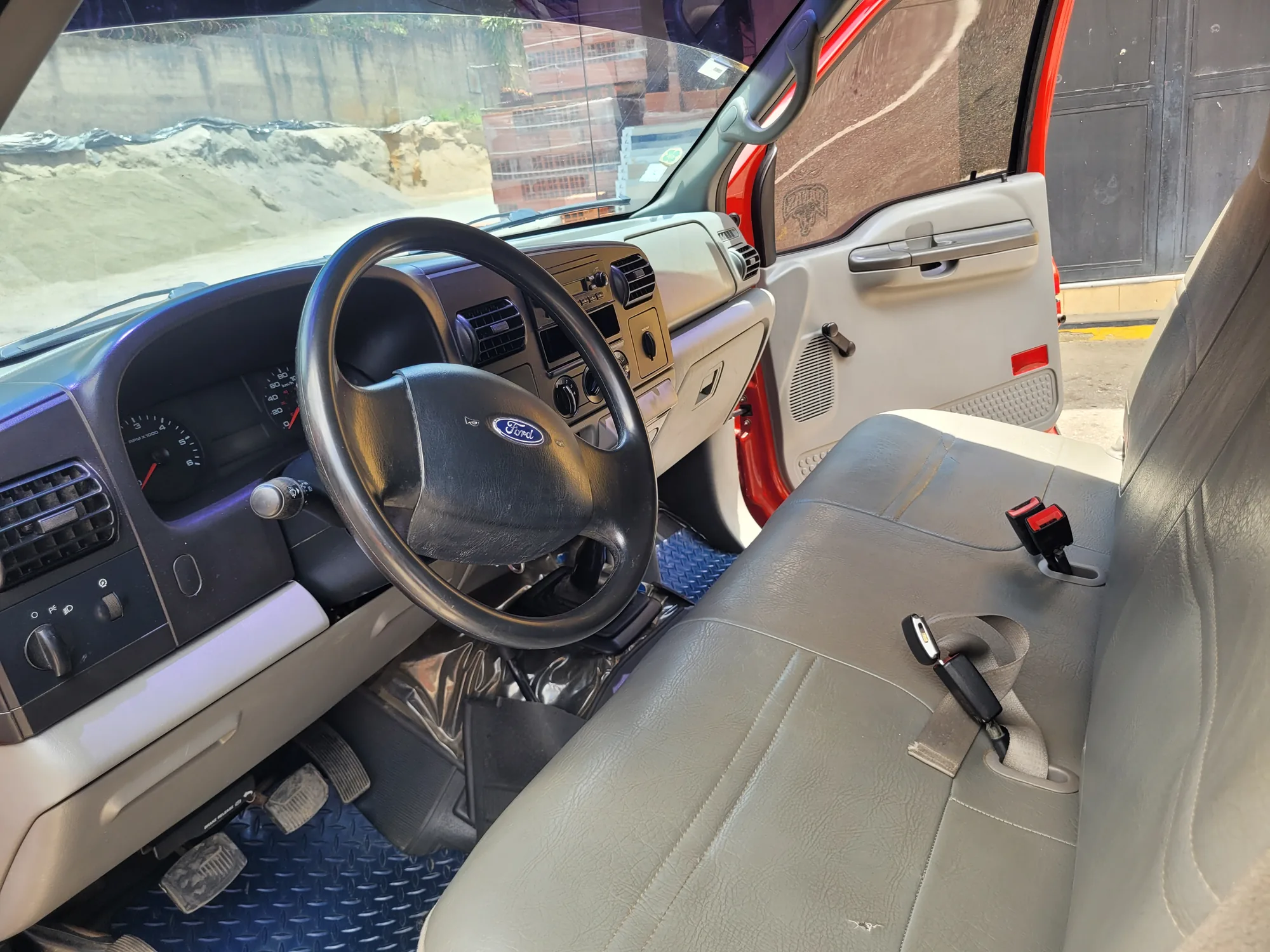 Camión Ford F-350 2006 Triton en El Hatillo — foto 6