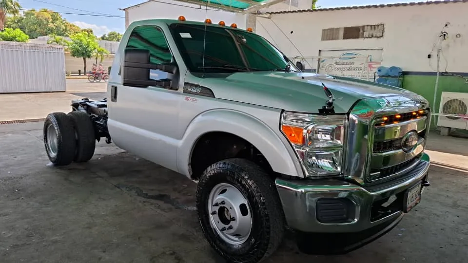 Camión Ford F-350 2013 Xl en Acarigua — foto 4