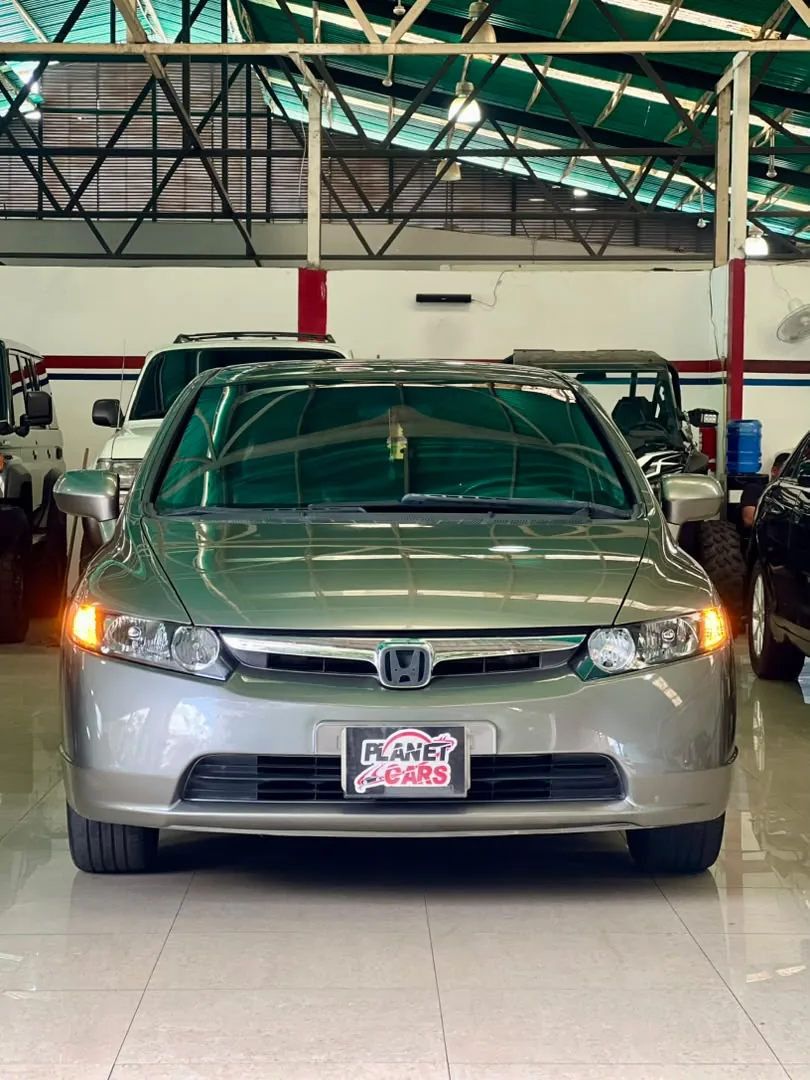Coupé Honda Civic LXS 2007 en Caracas — foto 2