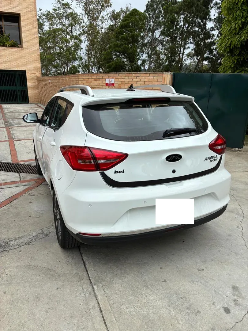 Sedán JAC E40X 2026 en El Hatillo — foto 2