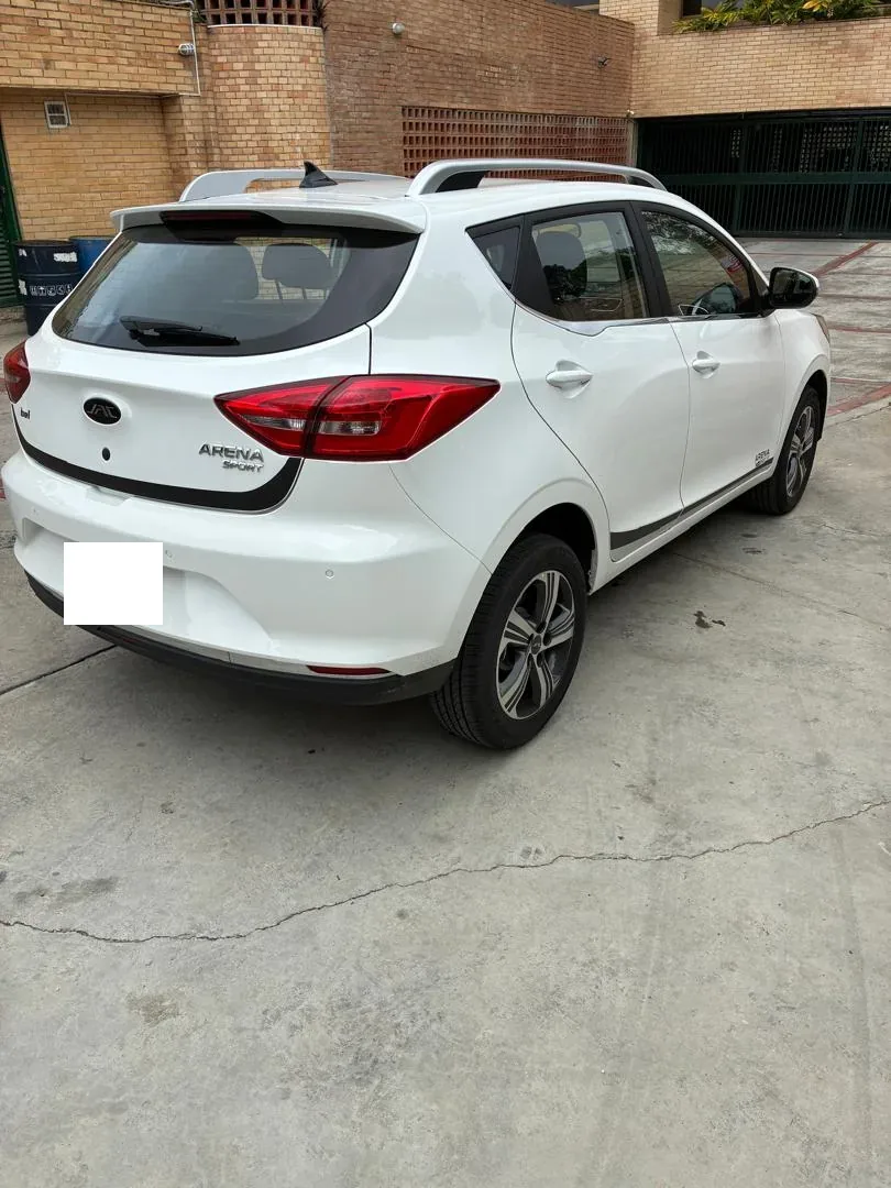 Sedán JAC E40X 2026 en El Hatillo — foto 3