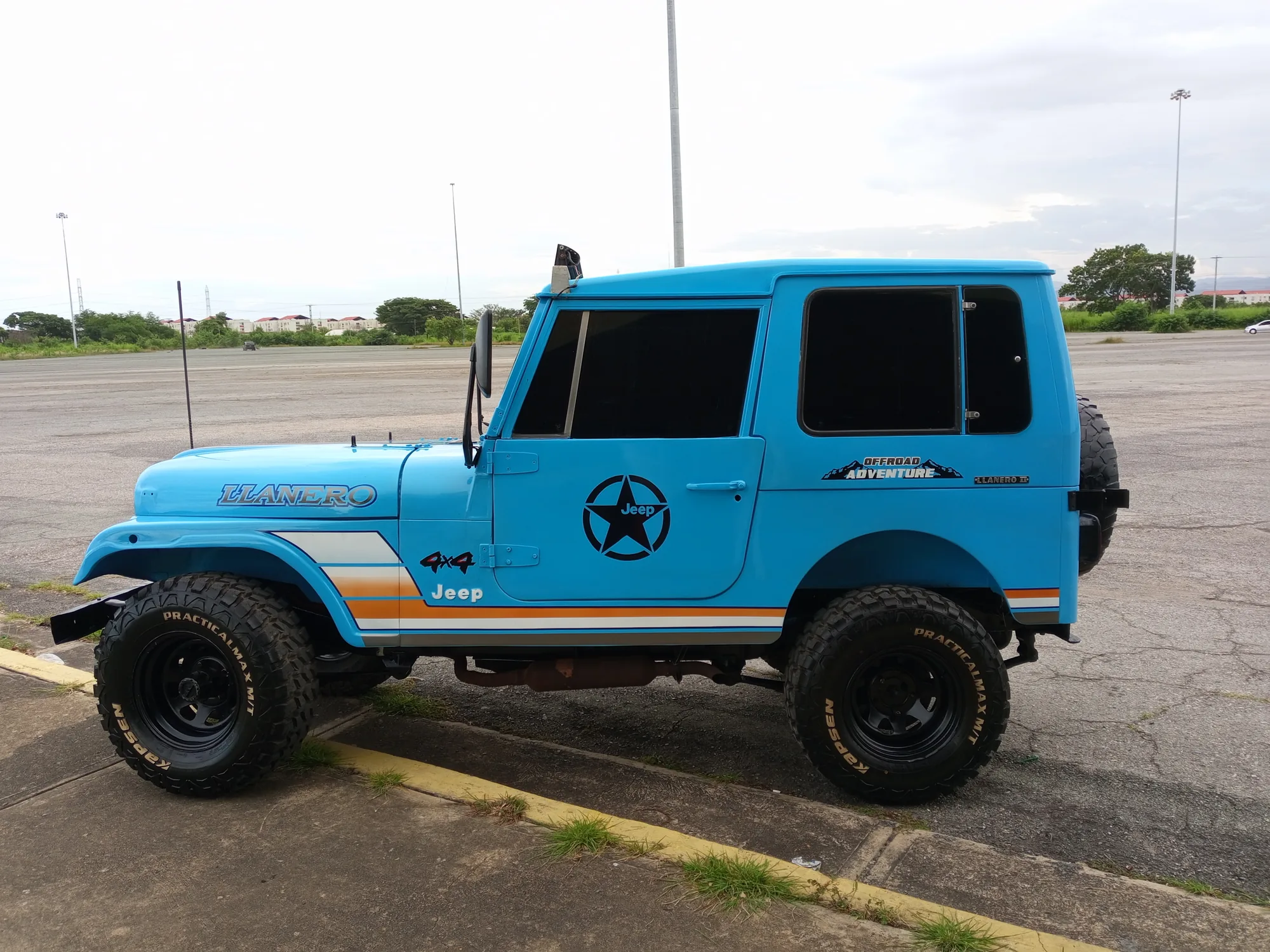 SUV Jeep CJ-7 1990 Techo duro en Valencia — foto 3