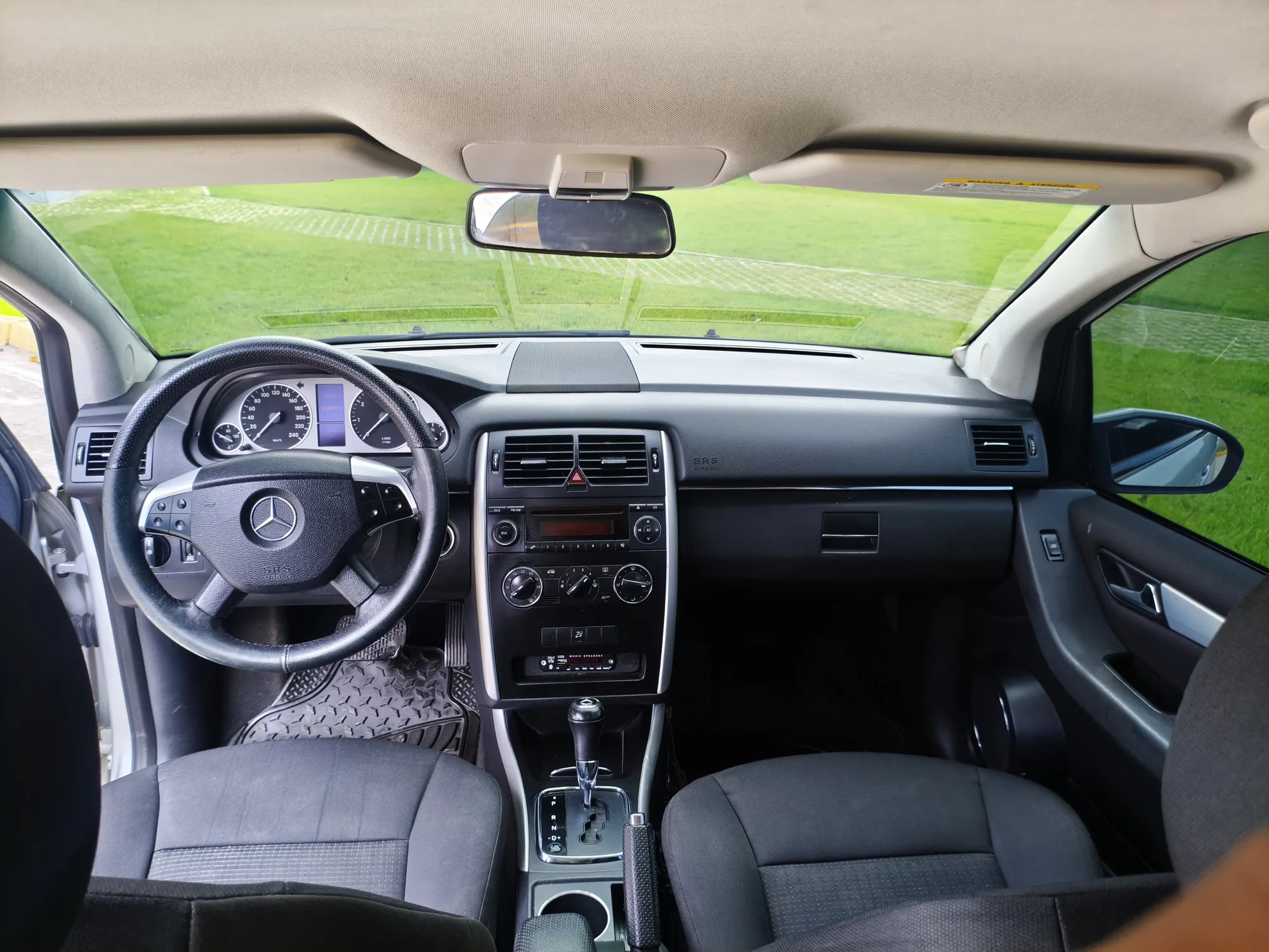 Sedán Mercedes-Benz Clase B 2006 B200 en Caracas — foto 10
