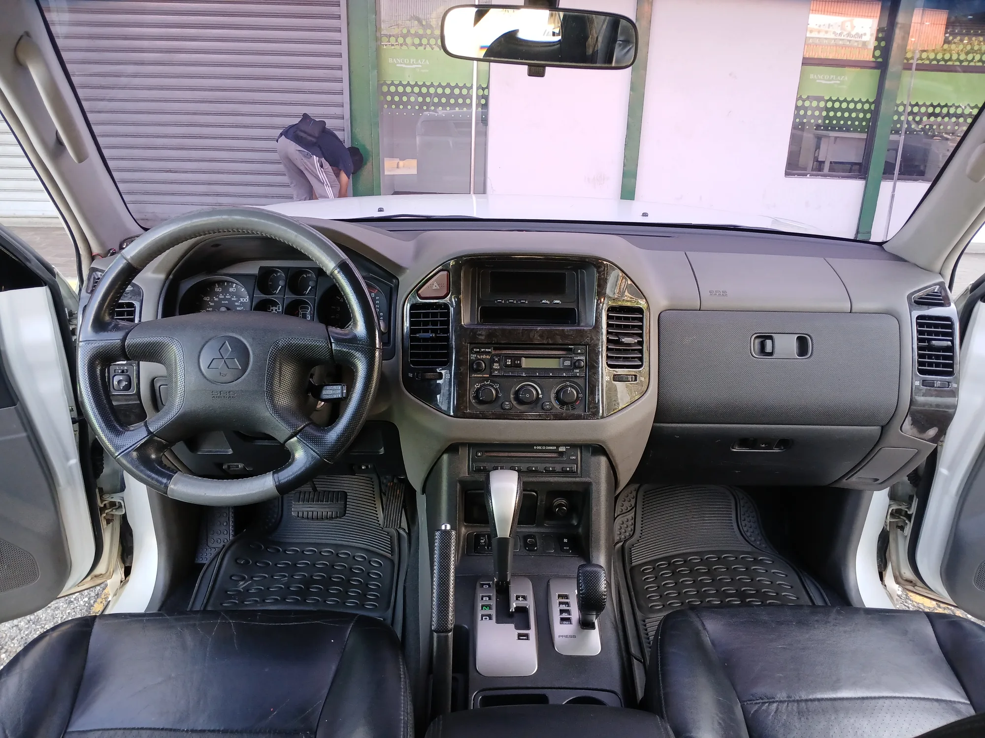 Camioneta Mitsubishi Montero 2005 Limited edición especial 3.8 litros japon en El Márquez — foto 13
