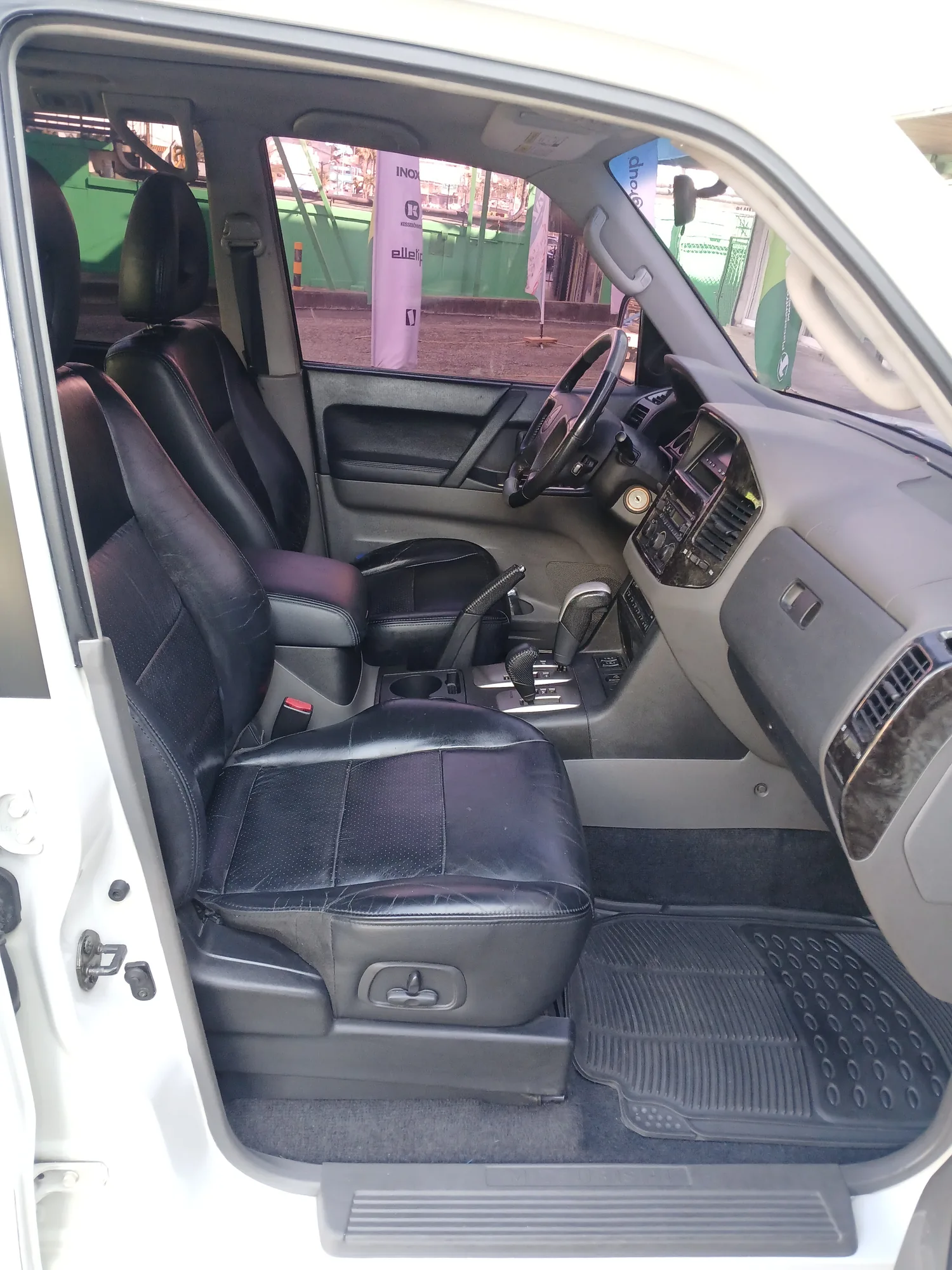 Camioneta Mitsubishi Montero 2005 Limited edición especial 3.8 litros japon en El Márquez — foto 14